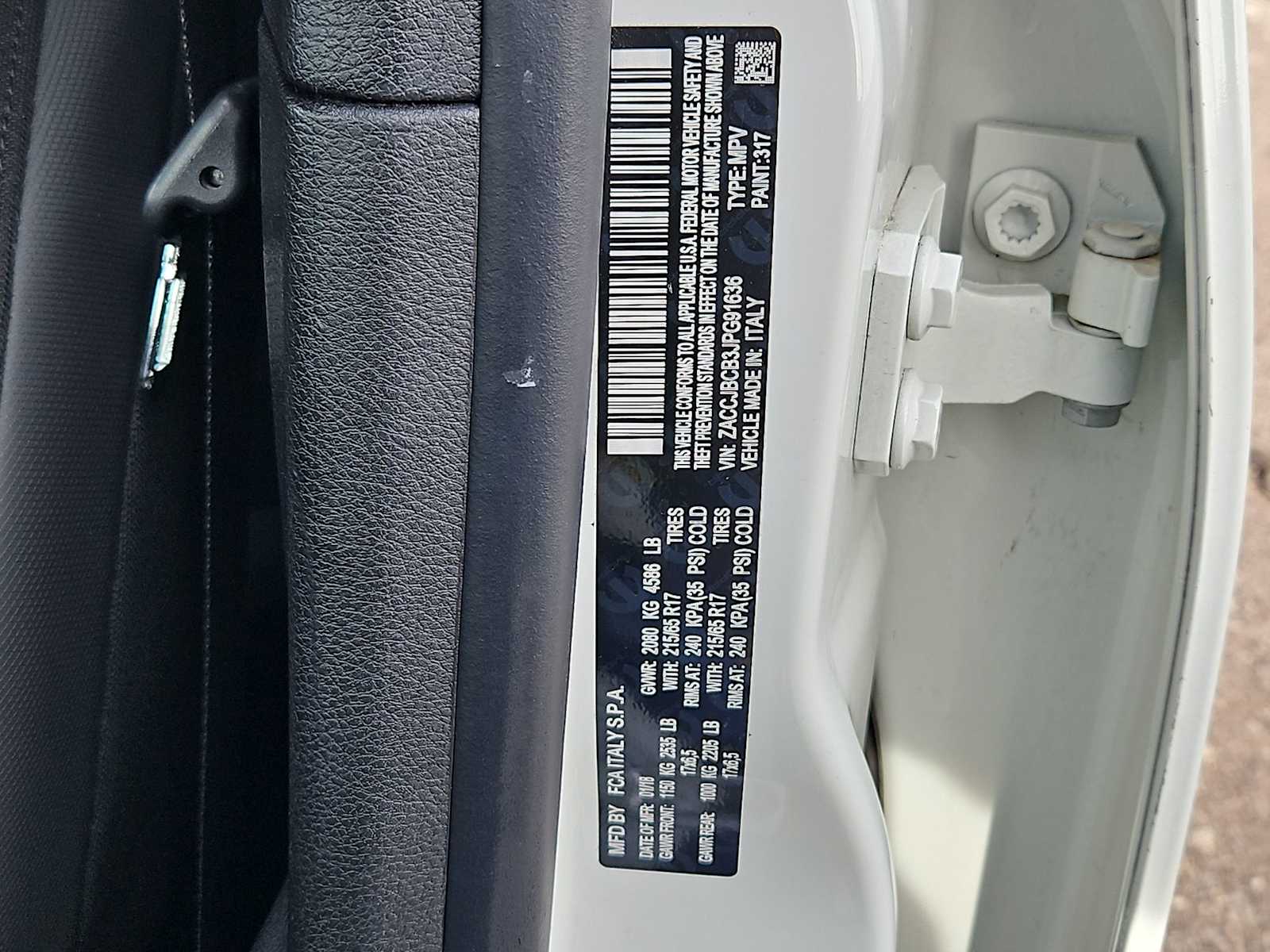 Thumbnail: 2018 Jeep Renegade - 35