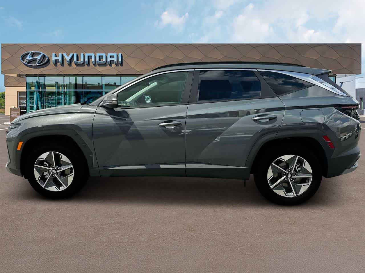 Thumbnail: 2025 Hyundai Tucson - 3
