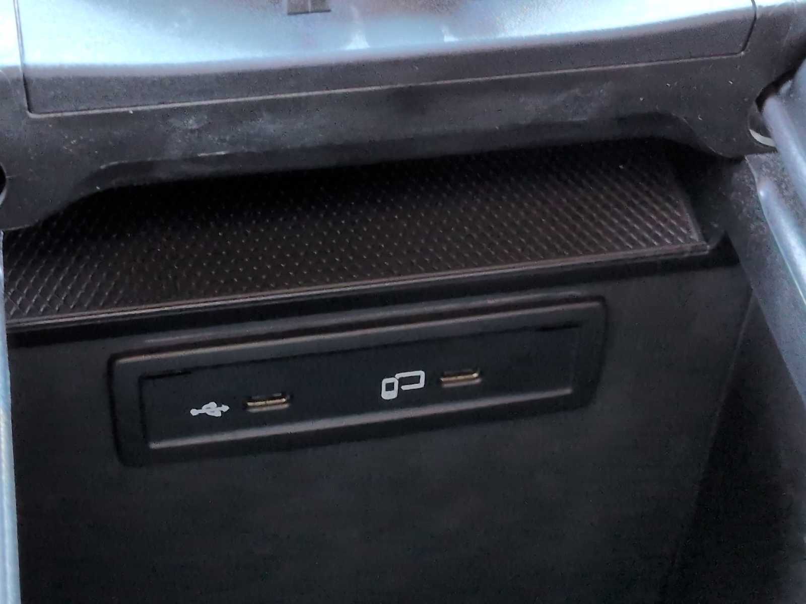 Thumbnail: 2022 Mercedes-Benz GLC - 31