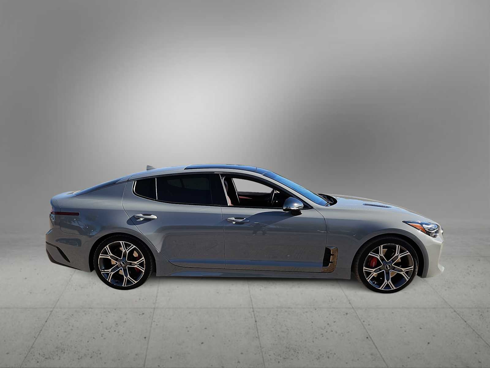 Thumbnail: 2019 Kia Stinger - 9