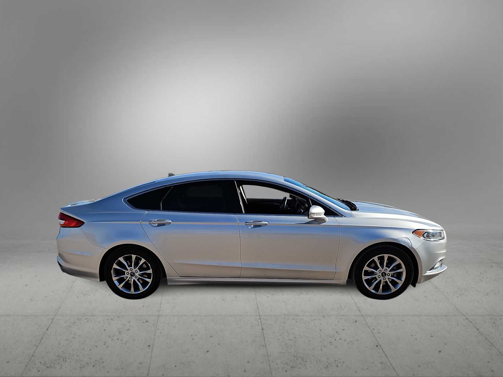 Thumbnail: 2017 Ford Fusion - 9