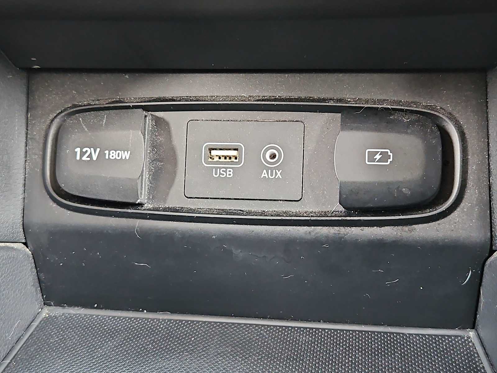 Thumbnail: 2019 Hyundai Santa Fe - 32