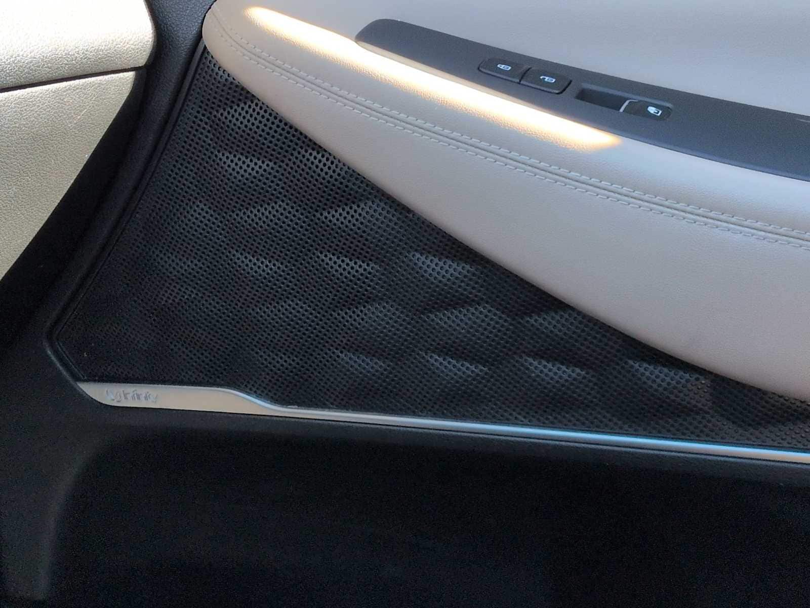 Thumbnail: 2019 Hyundai Santa Fe - 32