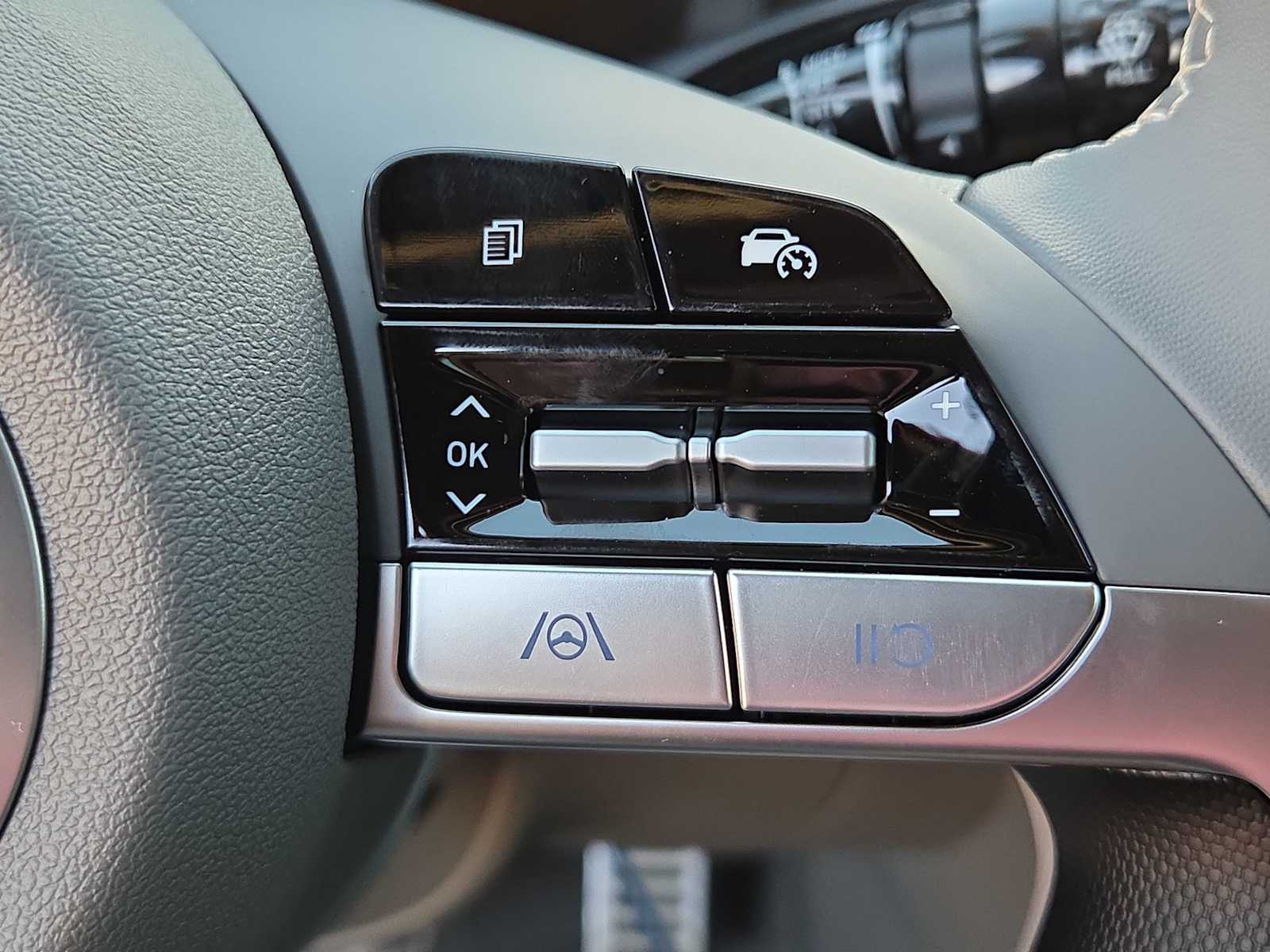 Thumbnail: 2026 Hyundai Elantra - 24