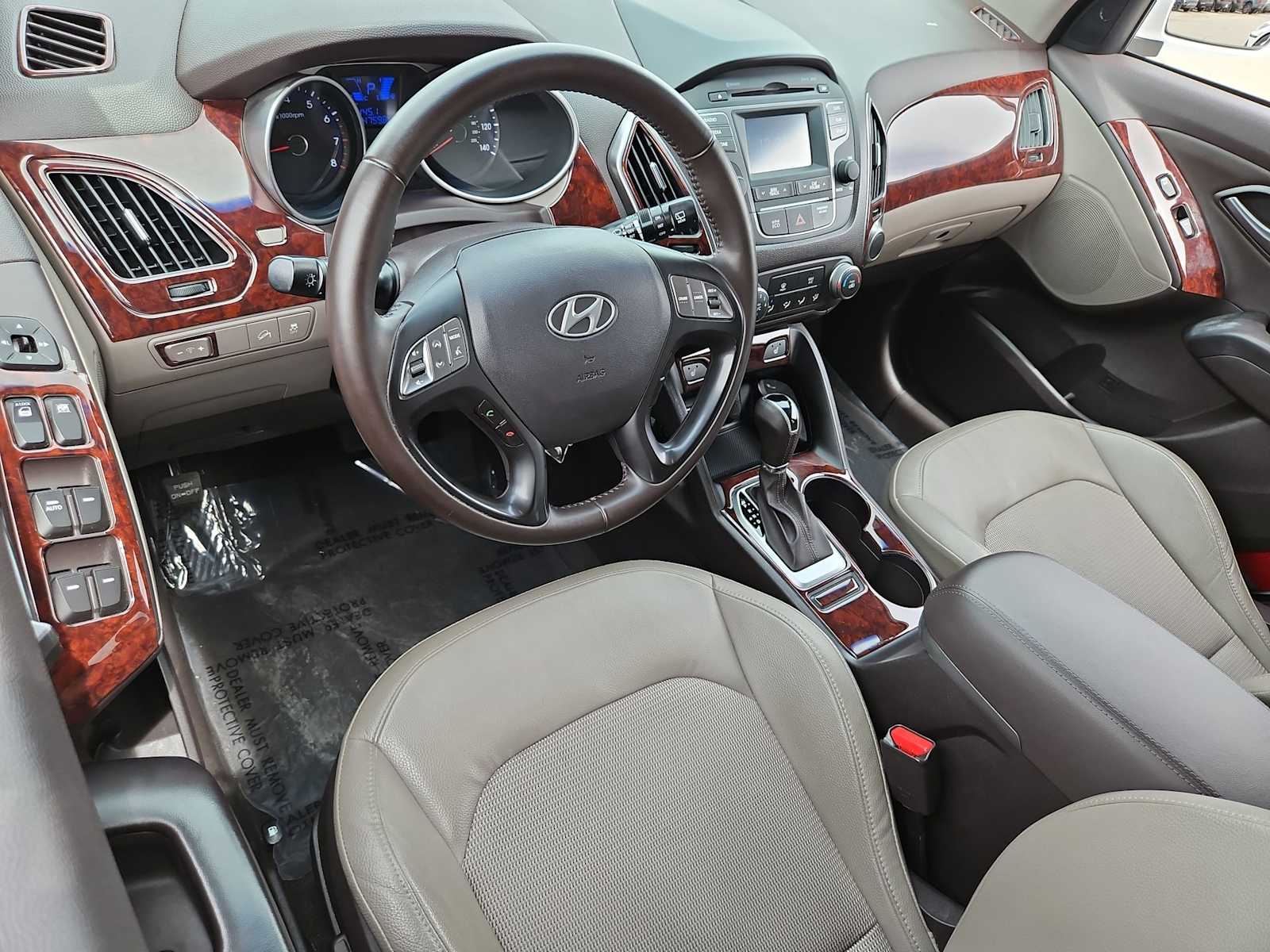 Thumbnail: 2014 Hyundai Tucson - 10