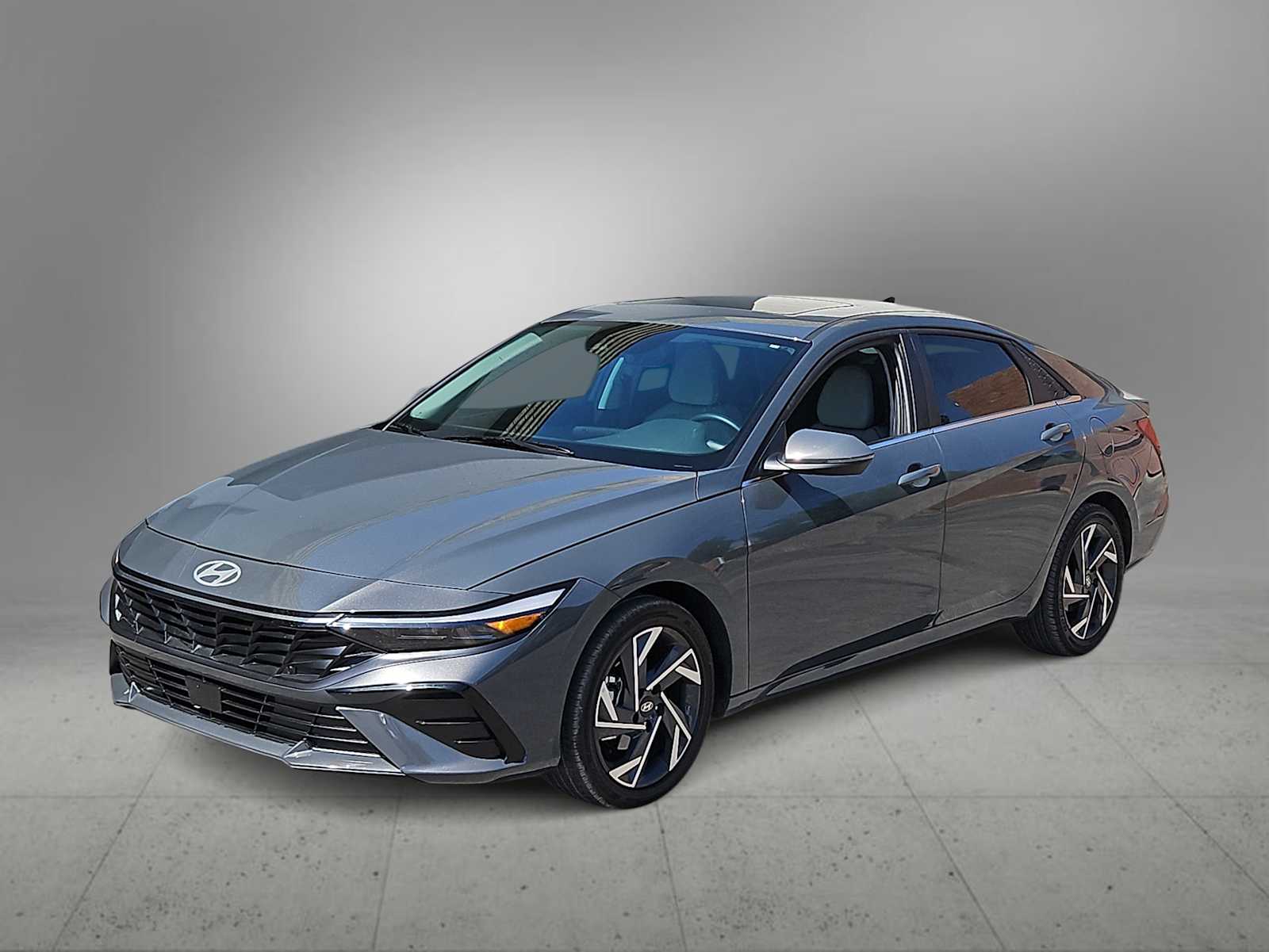 Thumbnail: 2025 Hyundai Elantra - 4