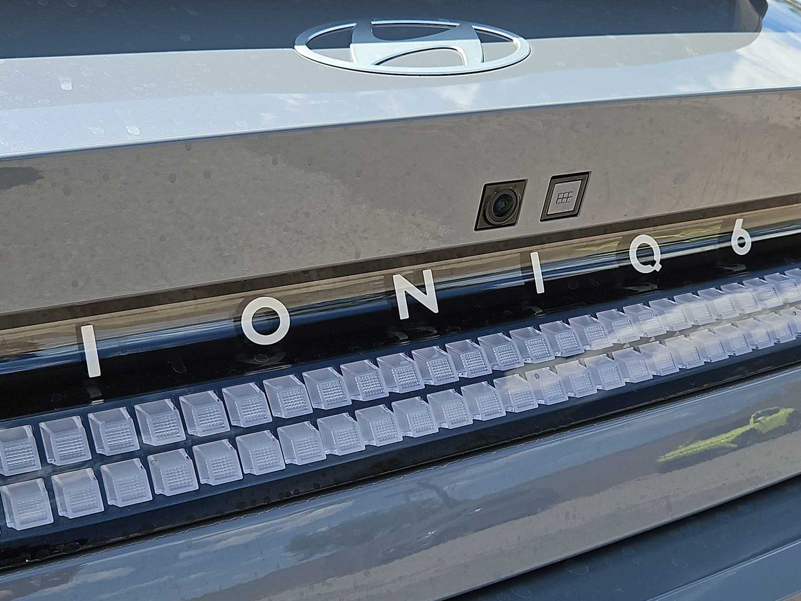 Thumbnail: 2023 Hyundai Ioniq 6 - 12