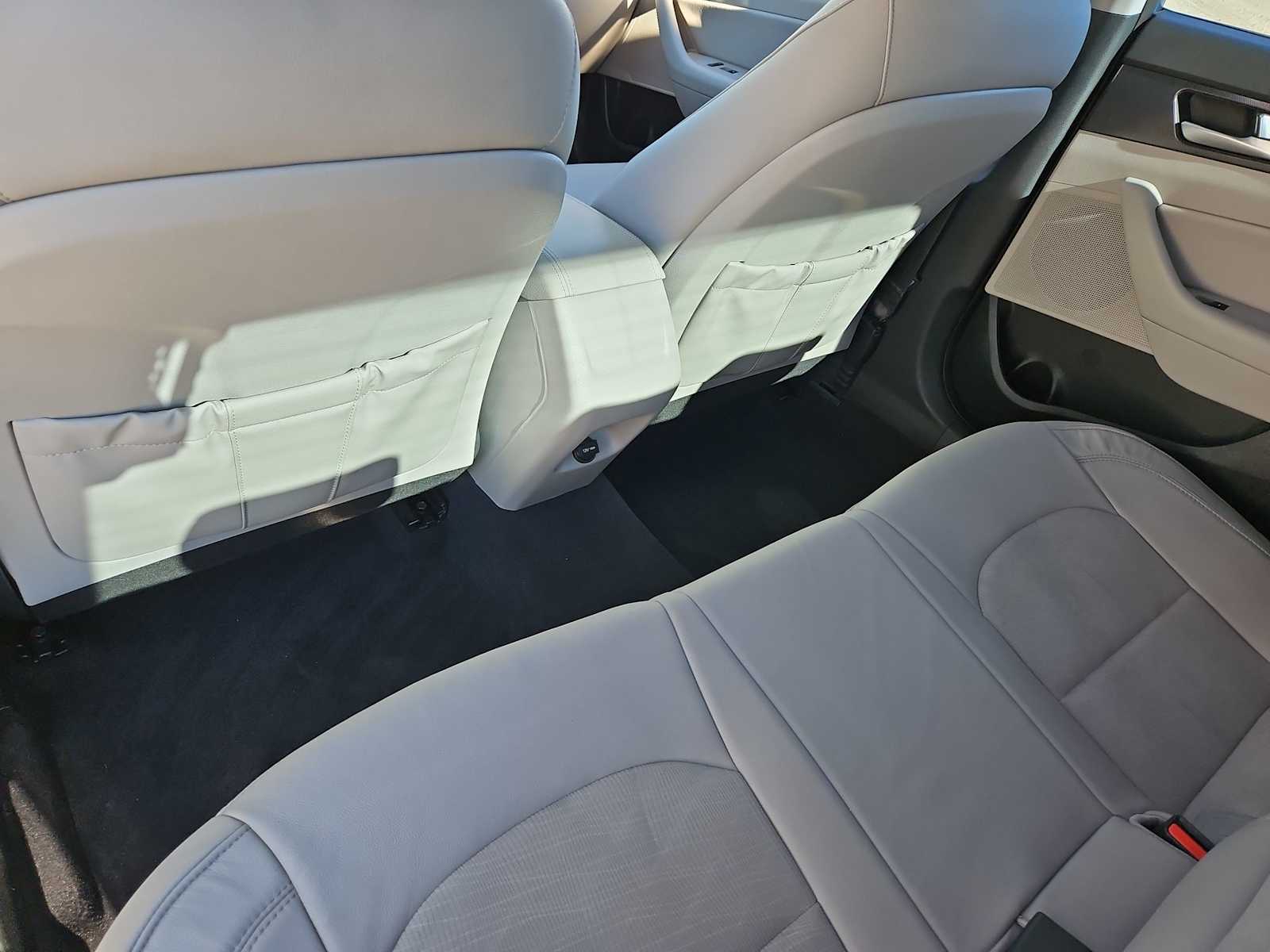 Thumbnail: 2016 Hyundai Sonata - 18