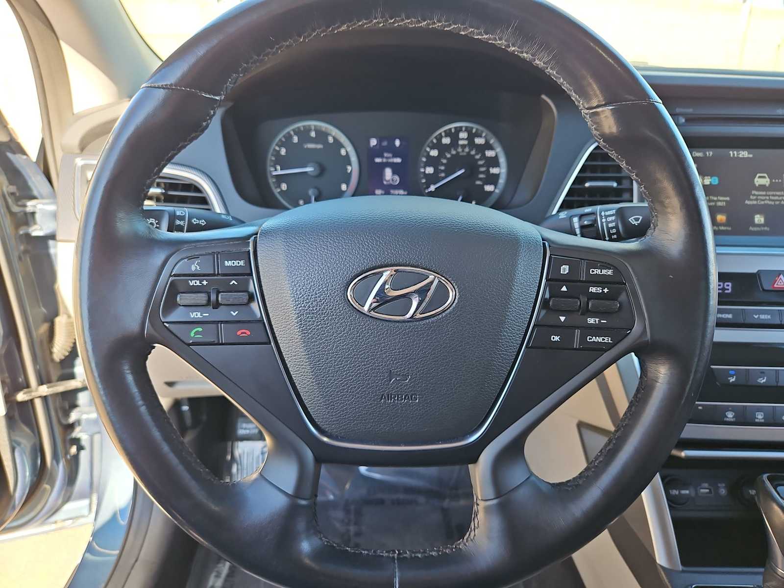 Thumbnail: 2016 Hyundai Sonata - 22