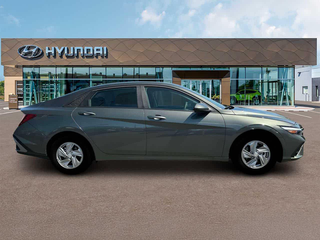 Thumbnail: 2025 Hyundai Elantra - 9
