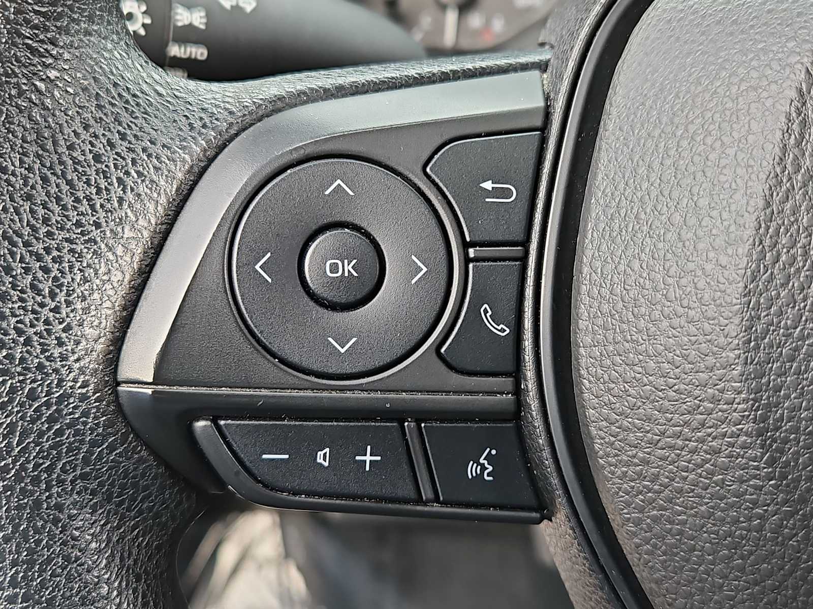 Thumbnail: 2023 Toyota Corolla - 23