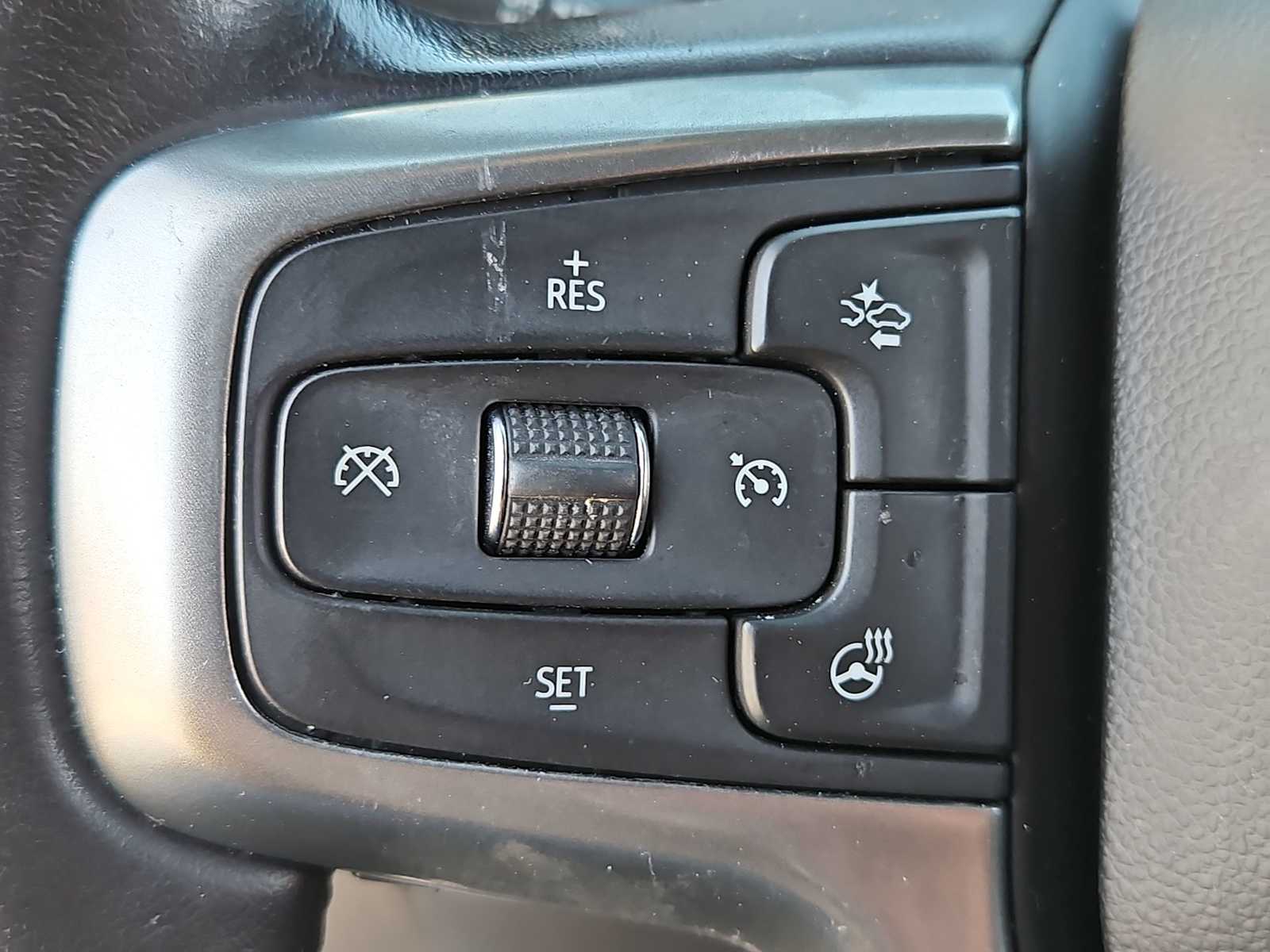 Thumbnail: 2021 Chevrolet Tahoe - 24