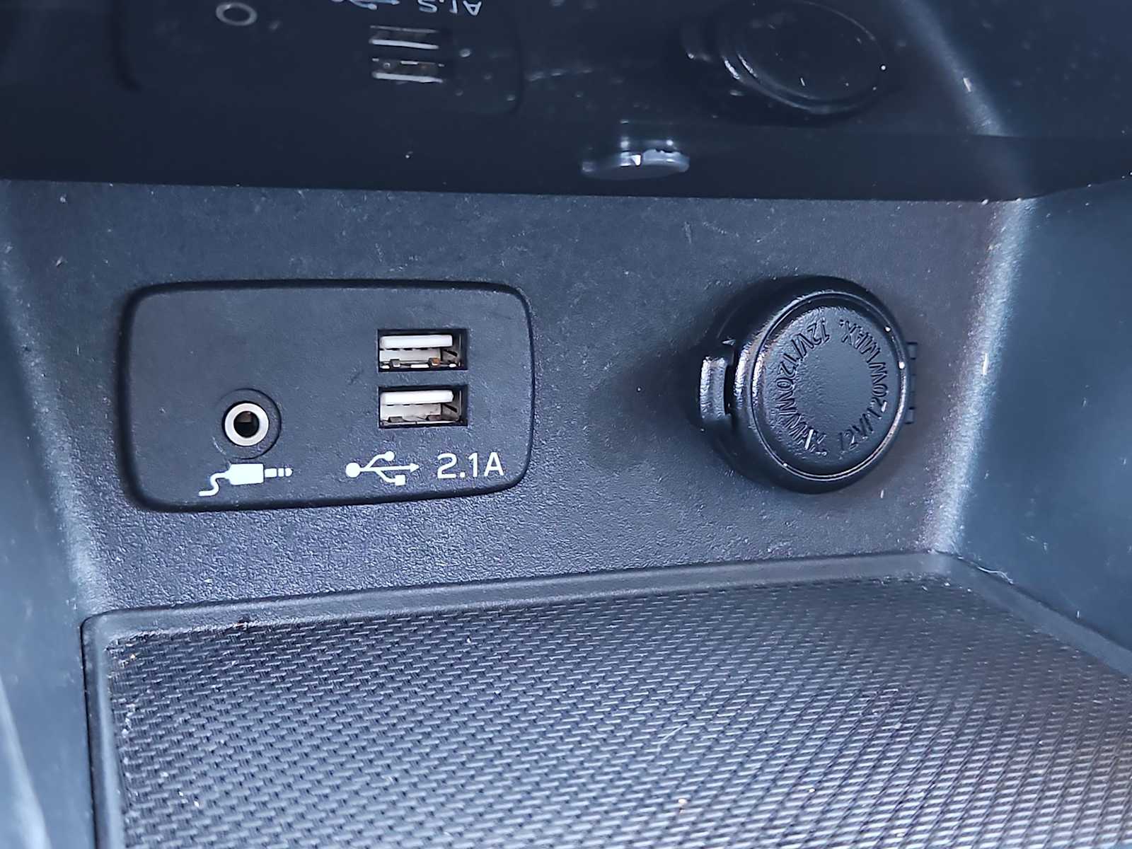 Thumbnail: 2020 Subaru Forester - 32