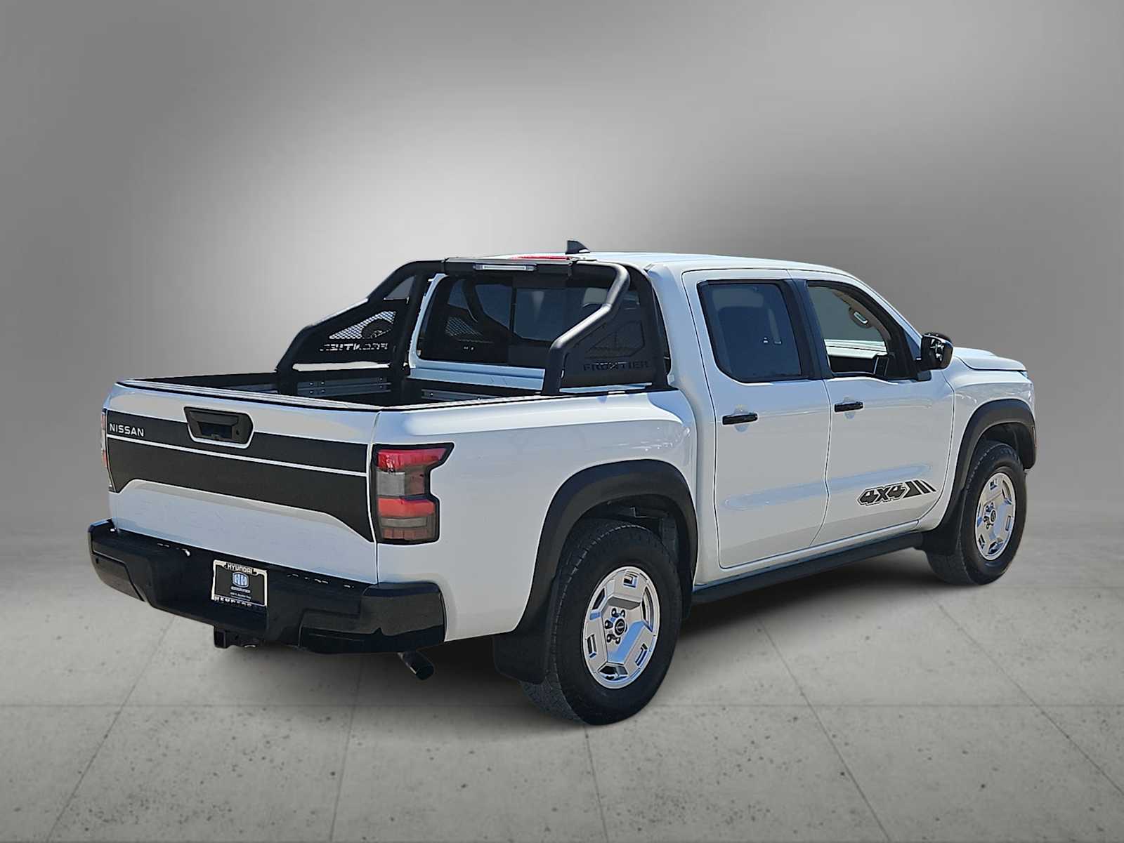 Thumbnail: 2024 Nissan Frontier - 8