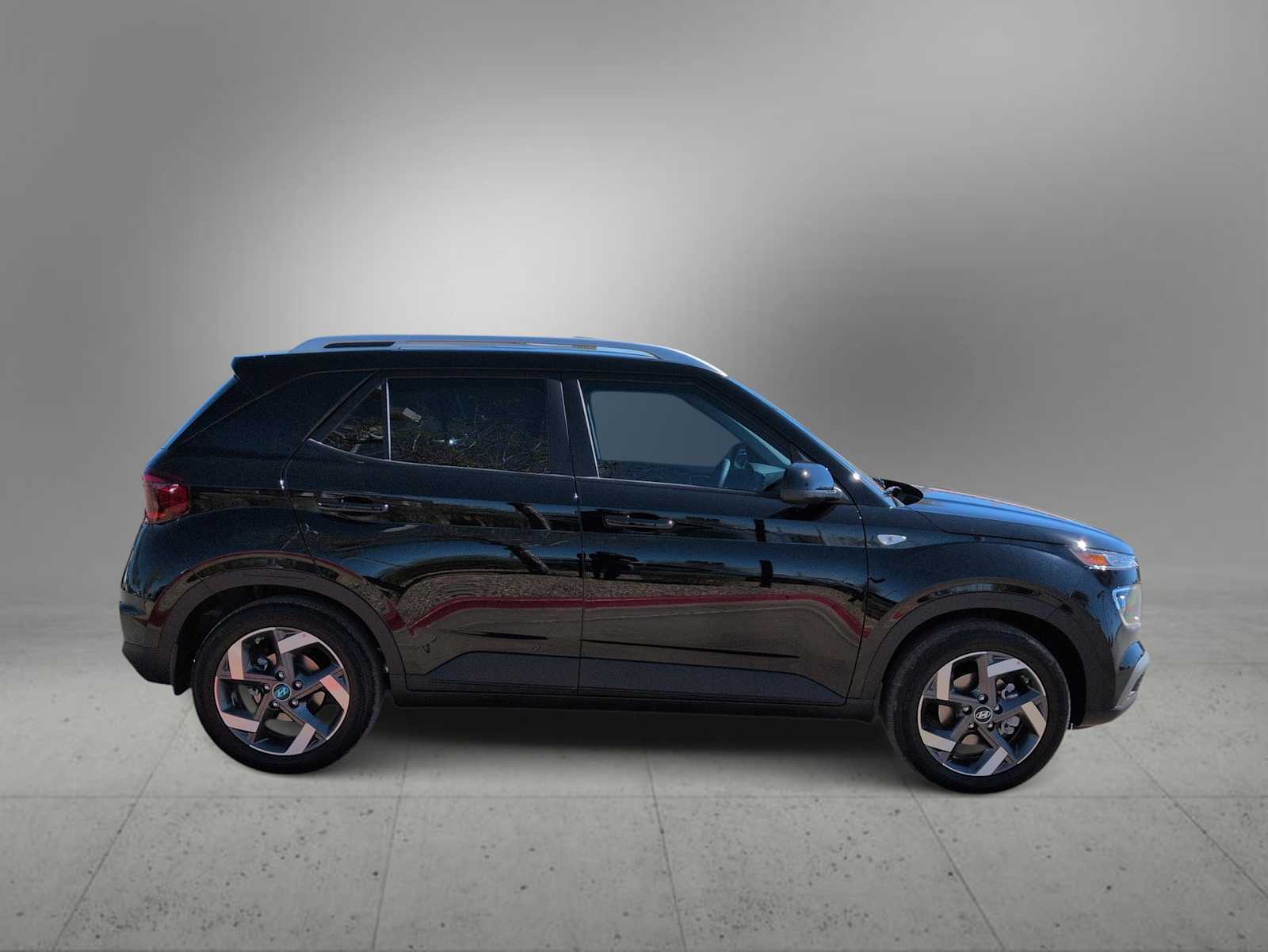 Thumbnail: 2026 Hyundai Venue - 9