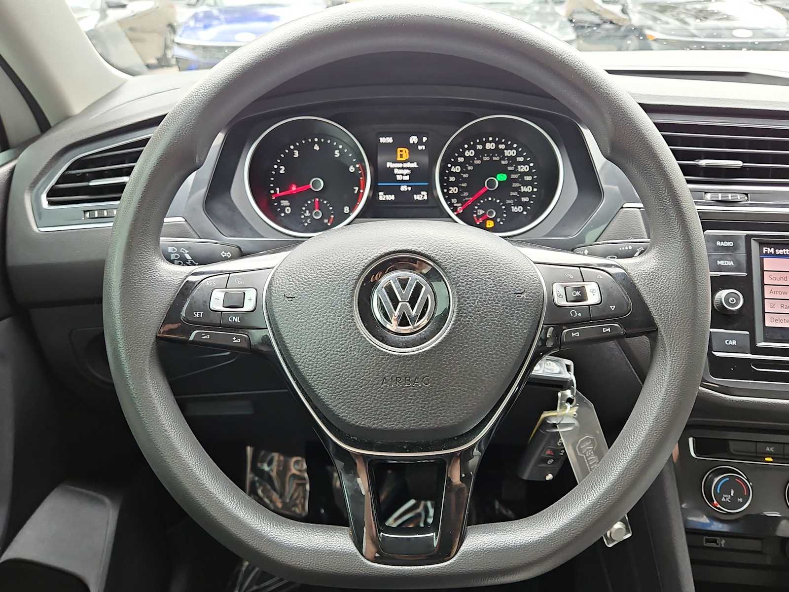 Thumbnail: 2018 Volkswagen Tiguan - 20