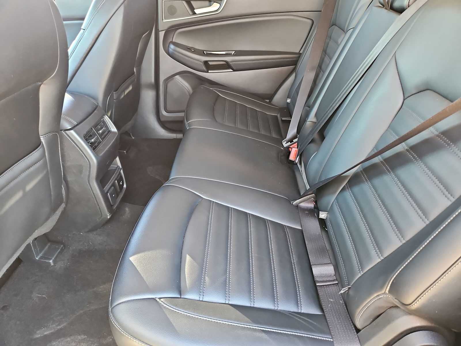 Thumbnail: 2019 Ford Edge - 19