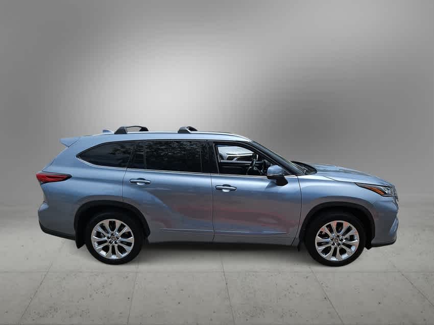 2022 Toyota Highlander Limited 9