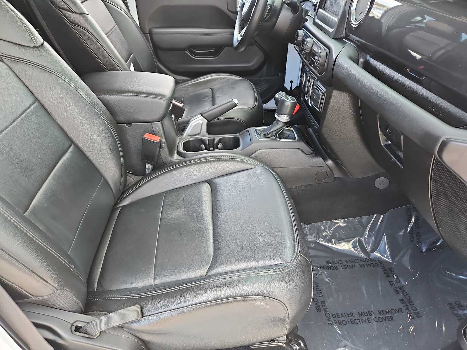 Thumbnail: 2021 Jeep Wrangler - 22