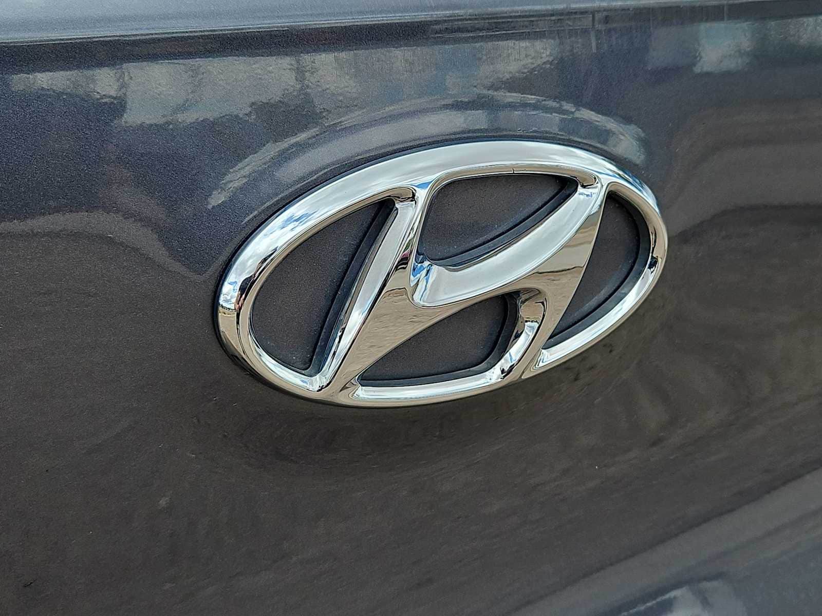 Thumbnail: 2019 Hyundai Tucson - 11