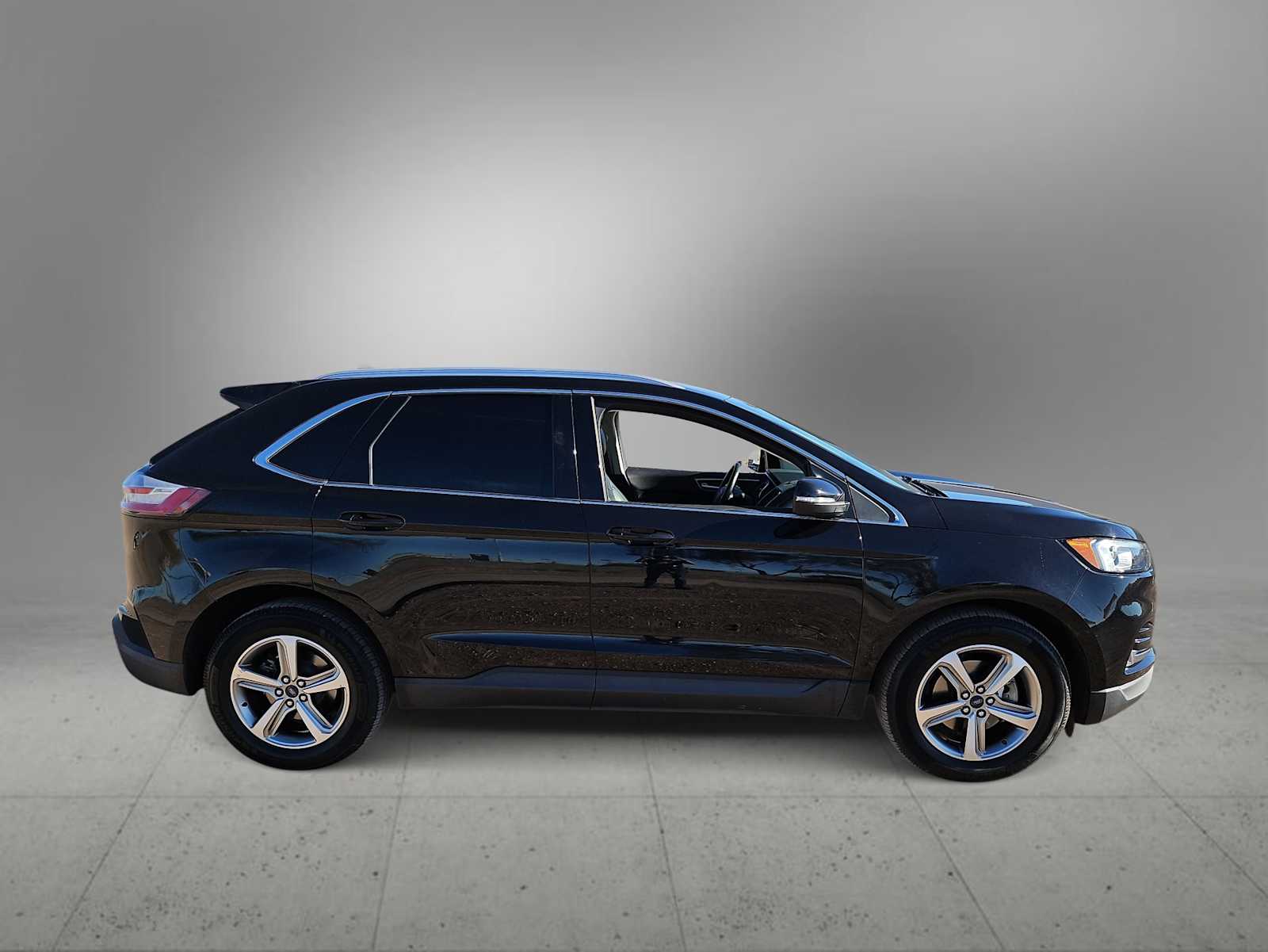 Thumbnail: 2019 Ford Edge - 9