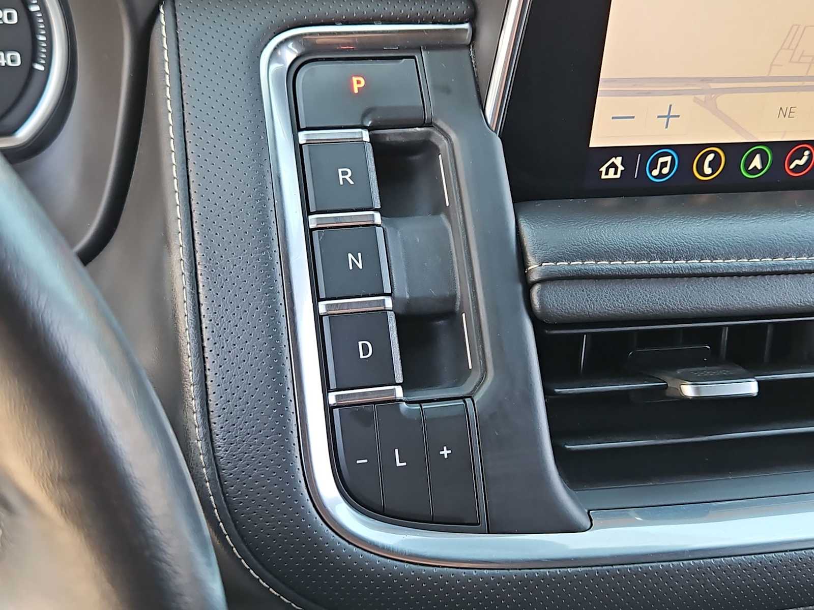 Thumbnail: 2021 Chevrolet Tahoe - 32