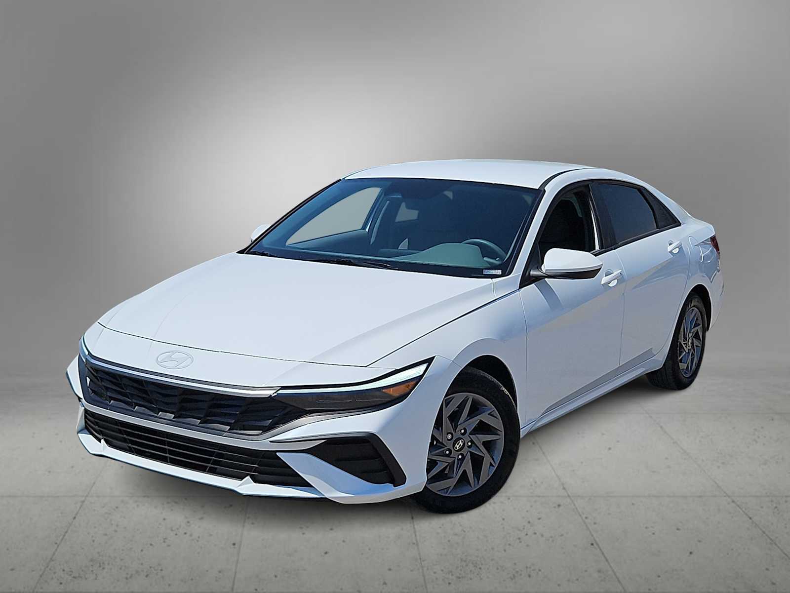 Thumbnail: 2024 Hyundai Elantra - 1