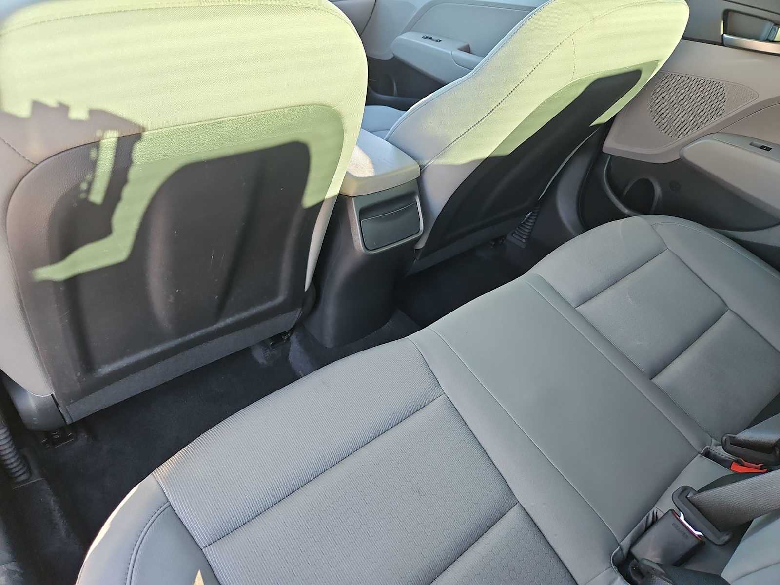 Thumbnail: 2017 Hyundai Elantra - 18