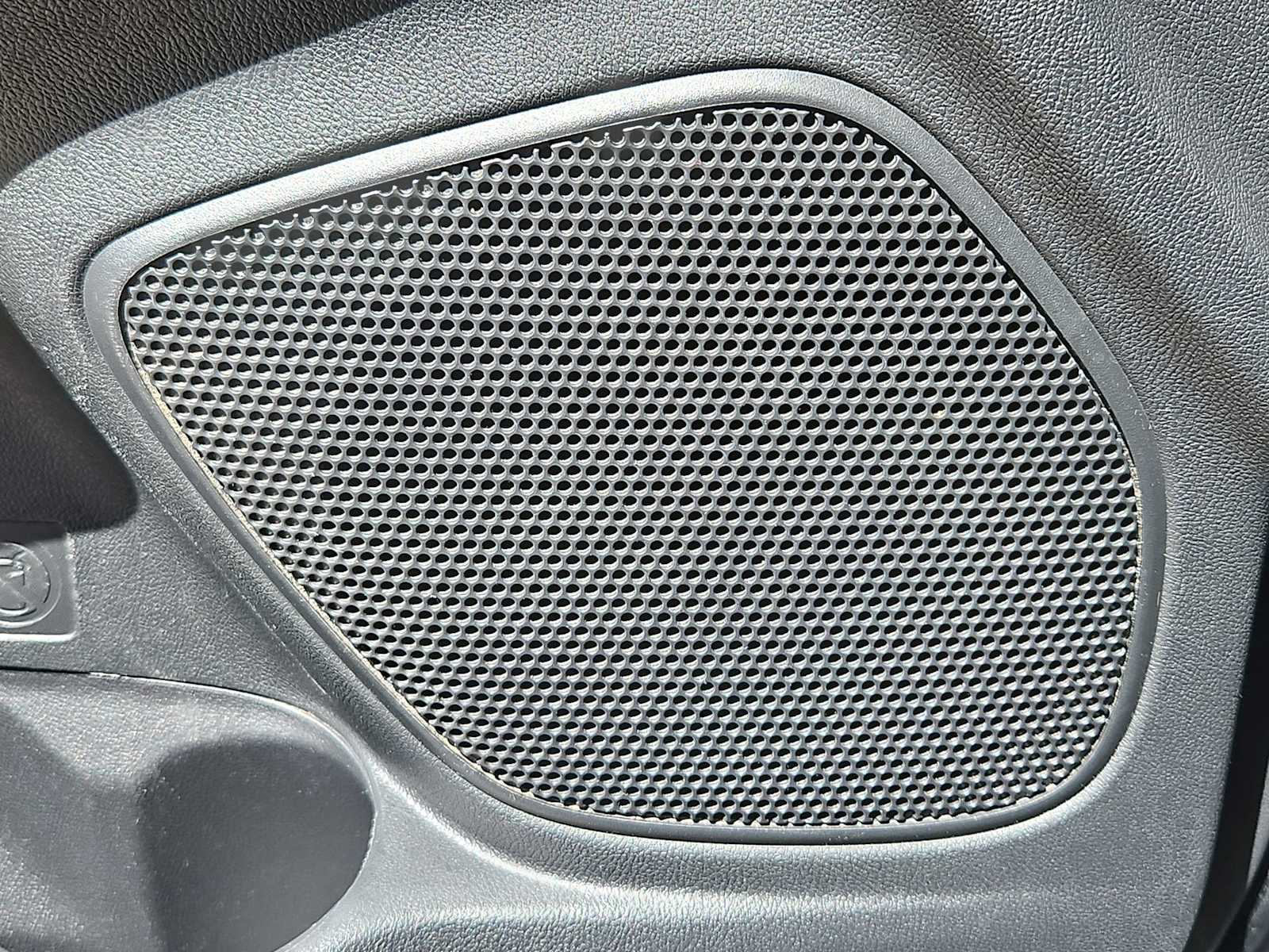 Thumbnail: 2017 Mitsubishi Outlander Sport - 29