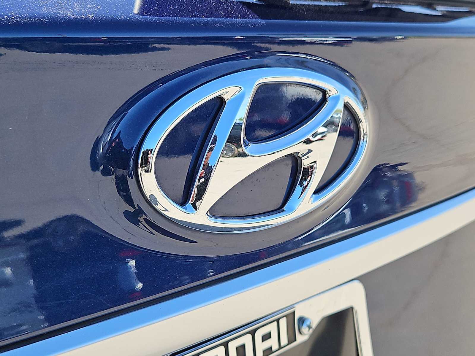 Thumbnail: 2020 Hyundai Santa Fe - 11