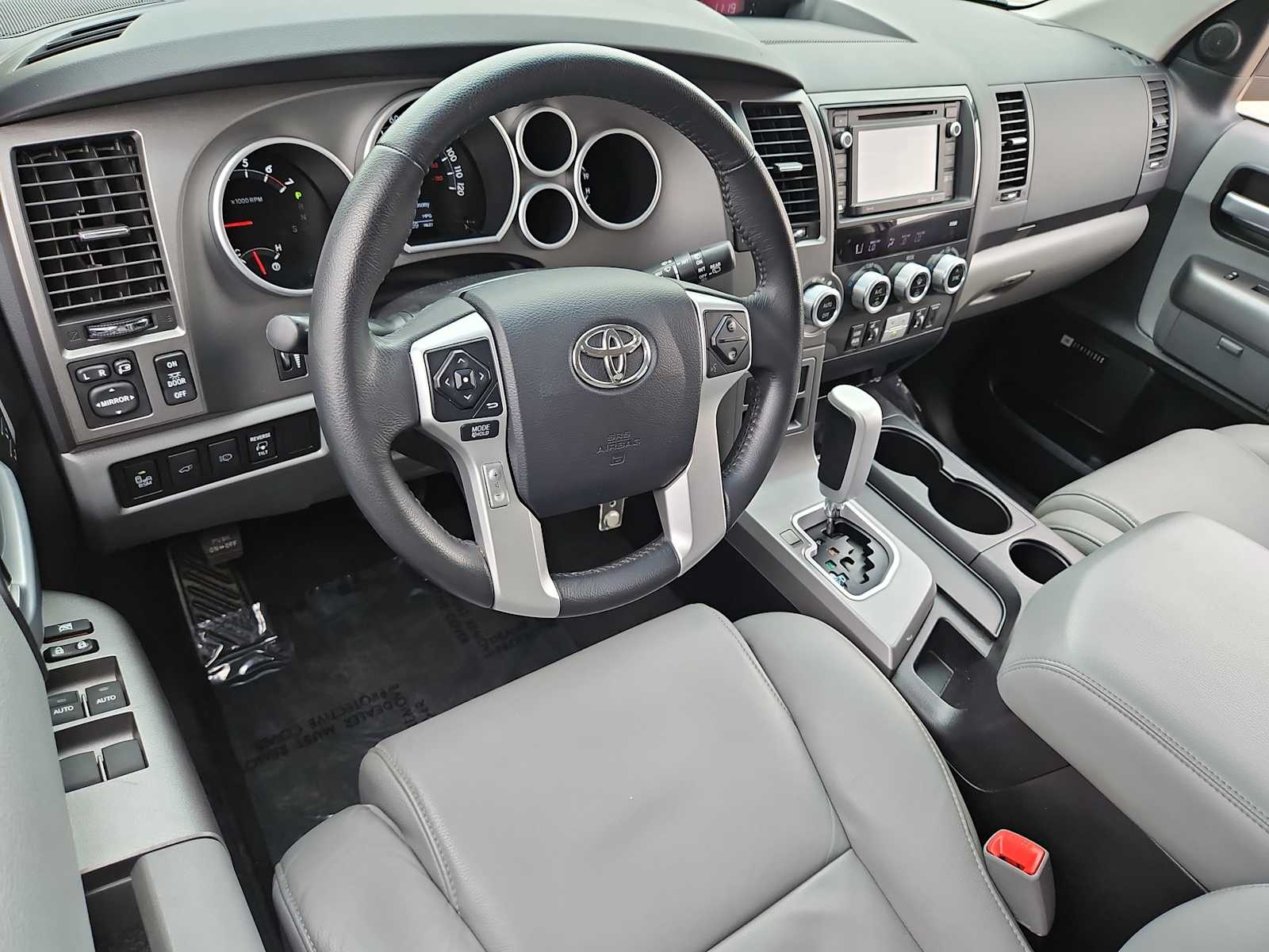 Thumbnail: 2016 Toyota Sequoia - 10
