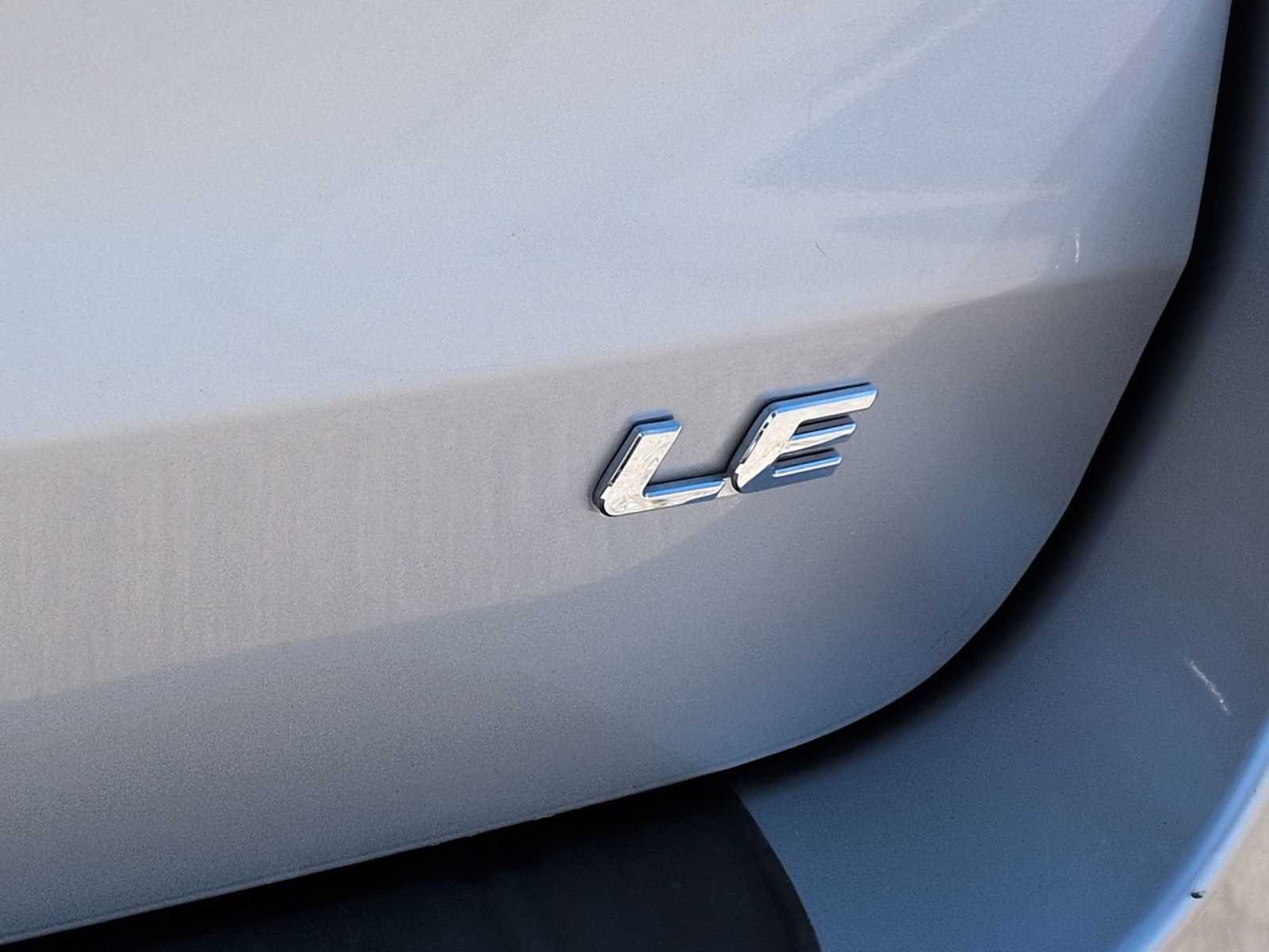 Thumbnail: 2013 Toyota Sienna - 13