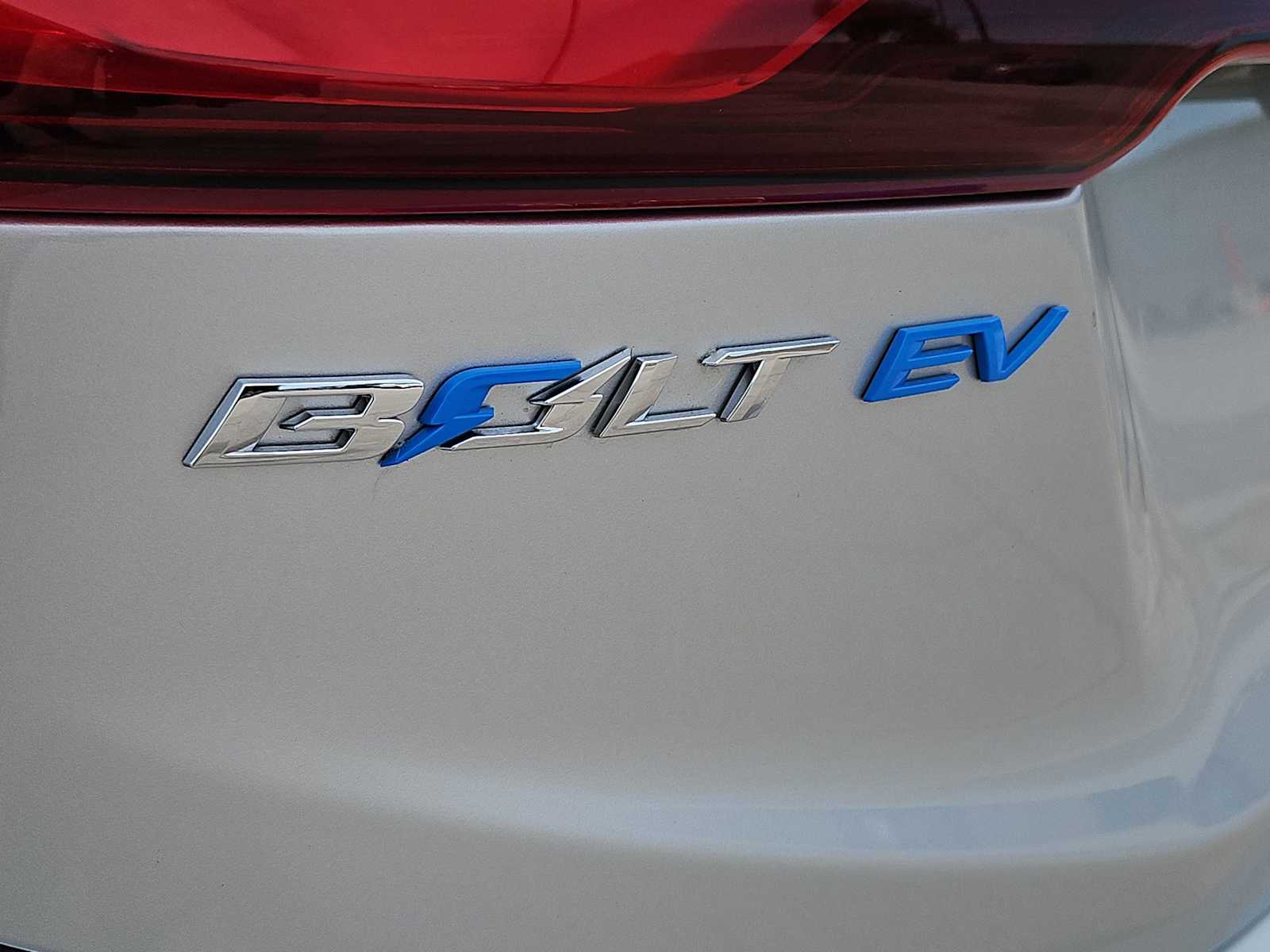 Thumbnail: 2020 Chevrolet Bolt EV - 12
