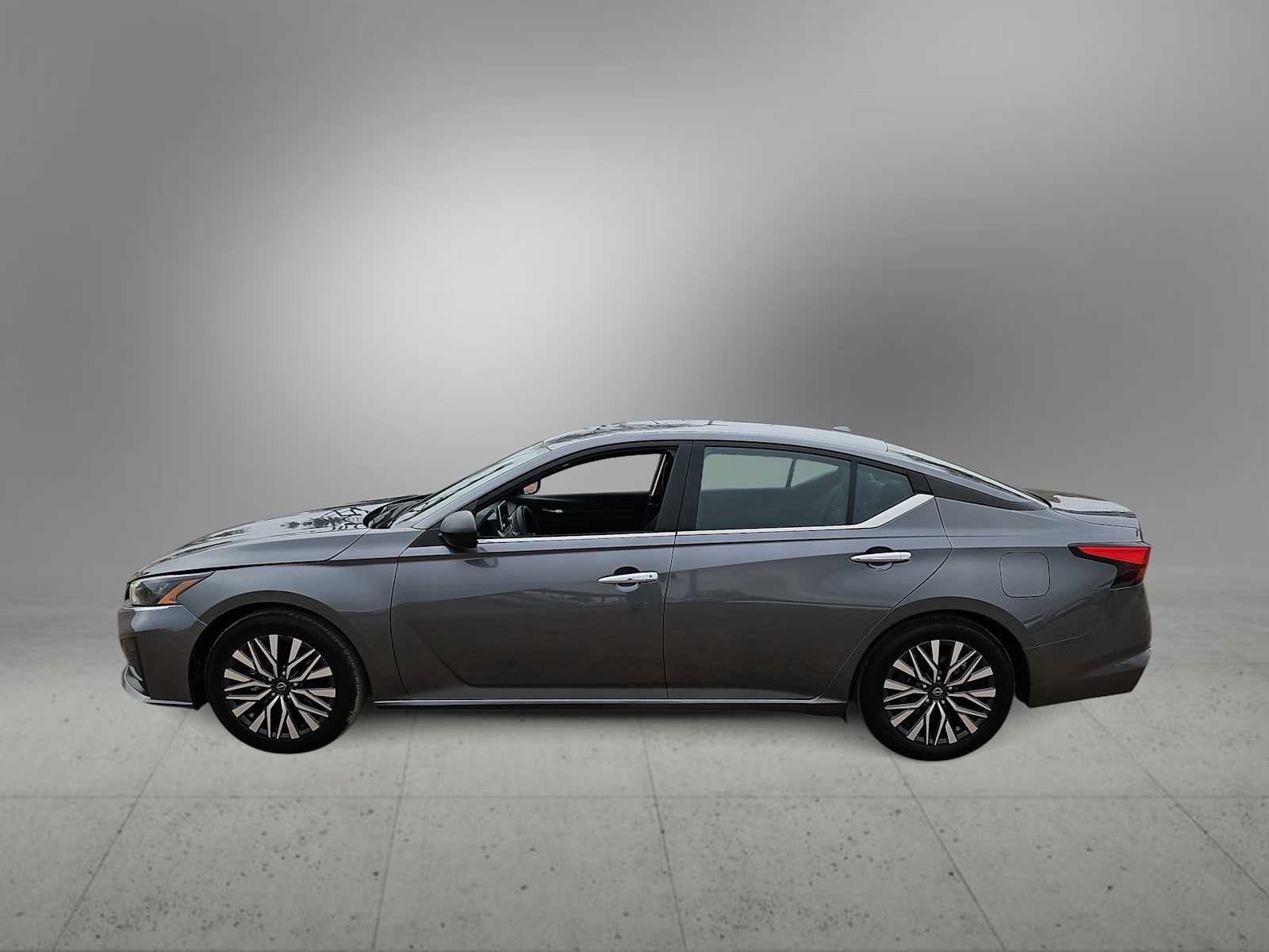 Thumbnail: 2024 Nissan Altima - 5