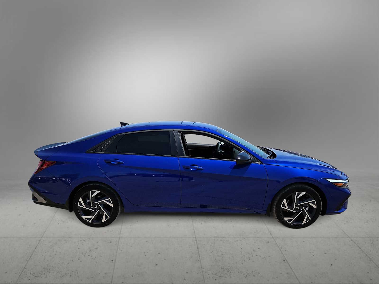 Thumbnail: 2025 Hyundai Elantra - 9