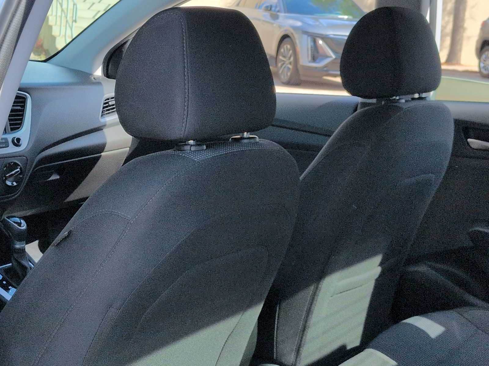 Thumbnail: 2022 Hyundai Accent - 18