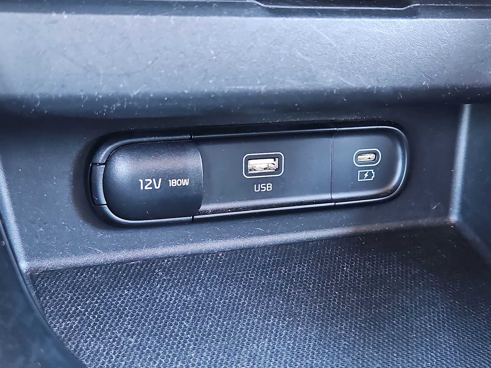 Thumbnail: 2024 Kia Seltos - 31