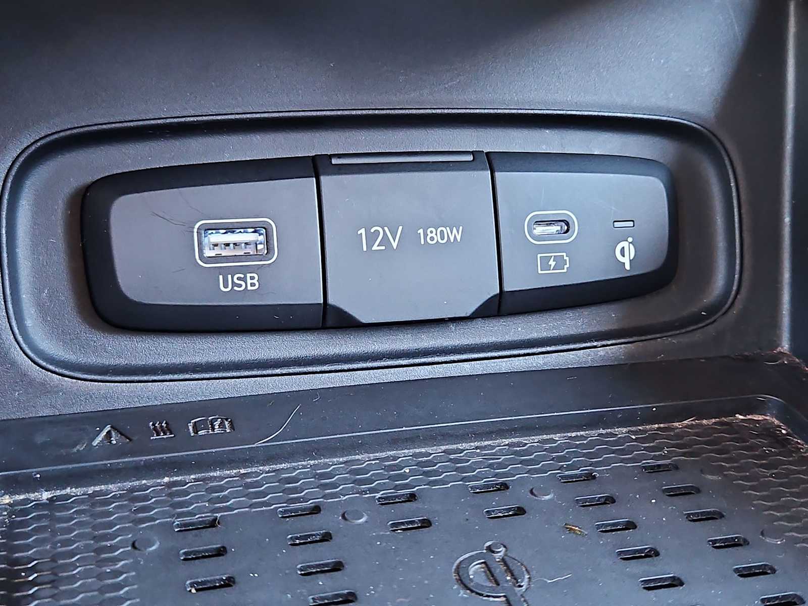 Thumbnail: 2023 Hyundai Venue - 32