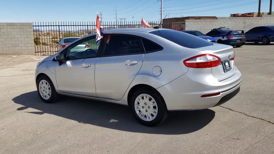 Thumbnail: 2016 Ford Fiesta - 6