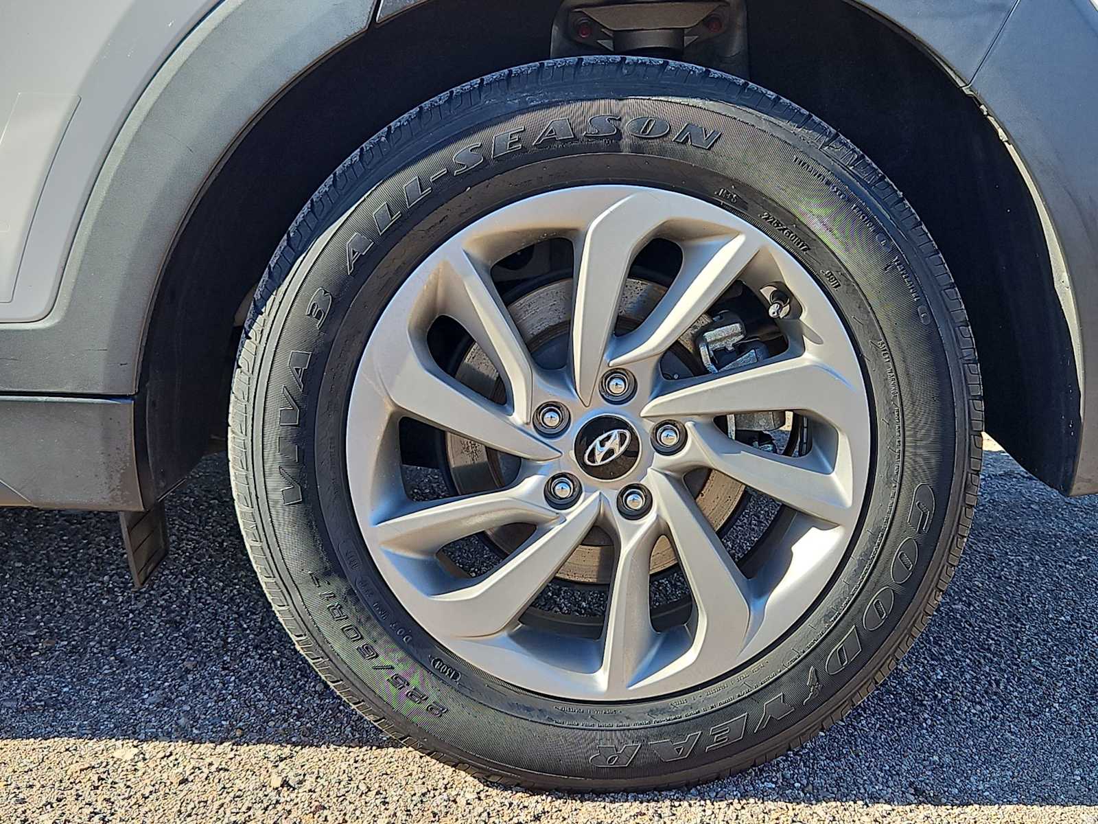 Thumbnail: 2016 Hyundai Tucson - 14