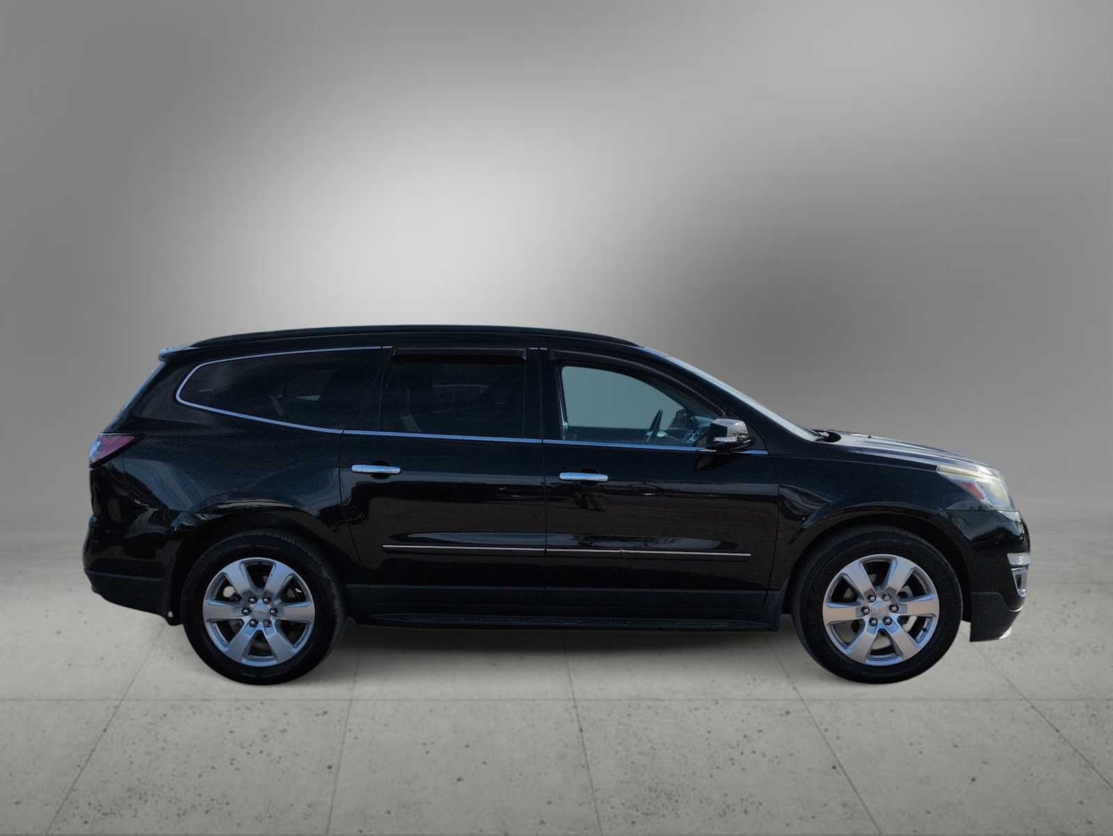 Thumbnail: 2017 Chevrolet Traverse - 9