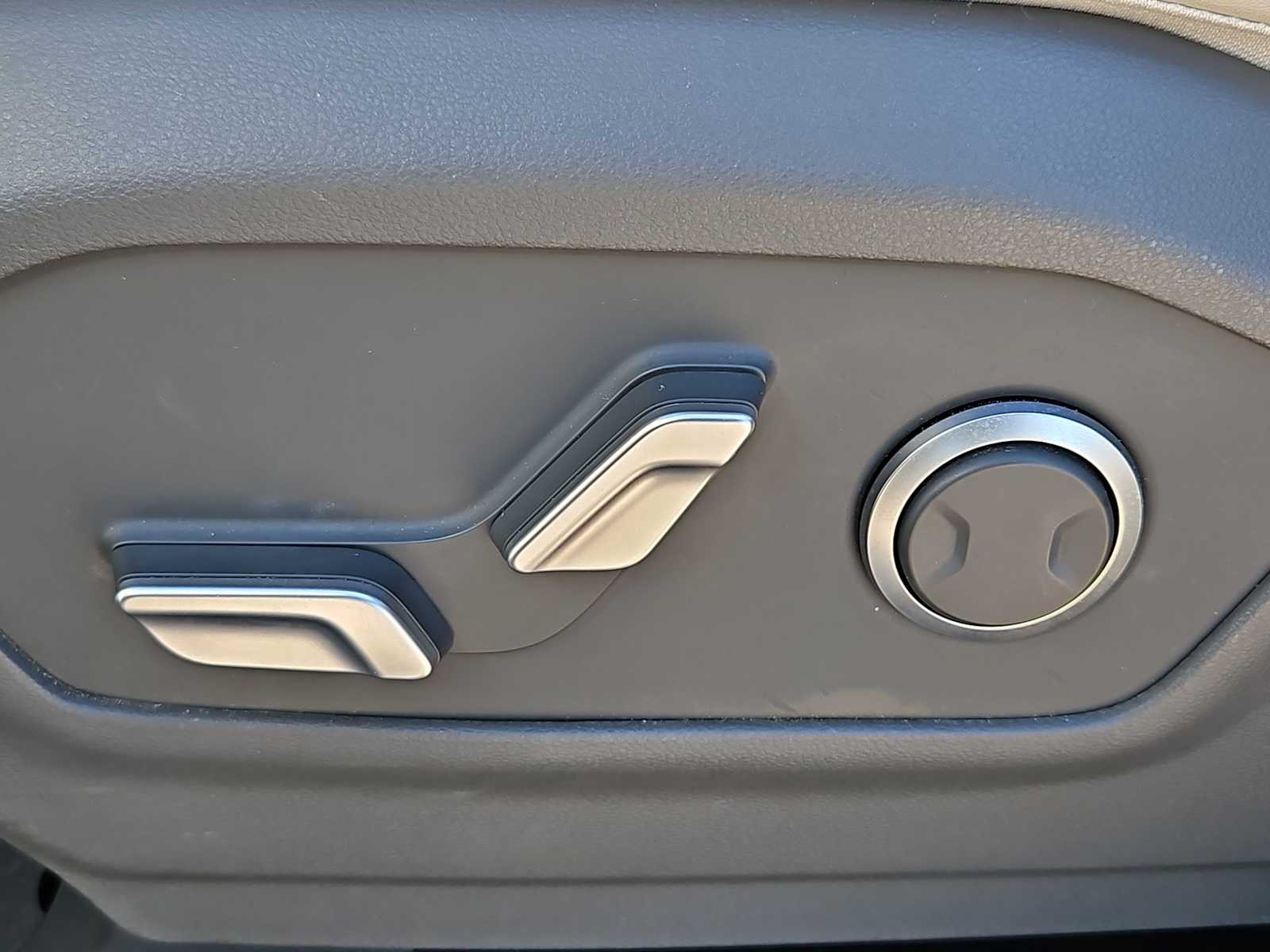 Thumbnail: 2024 Hyundai Santa Fe - 17