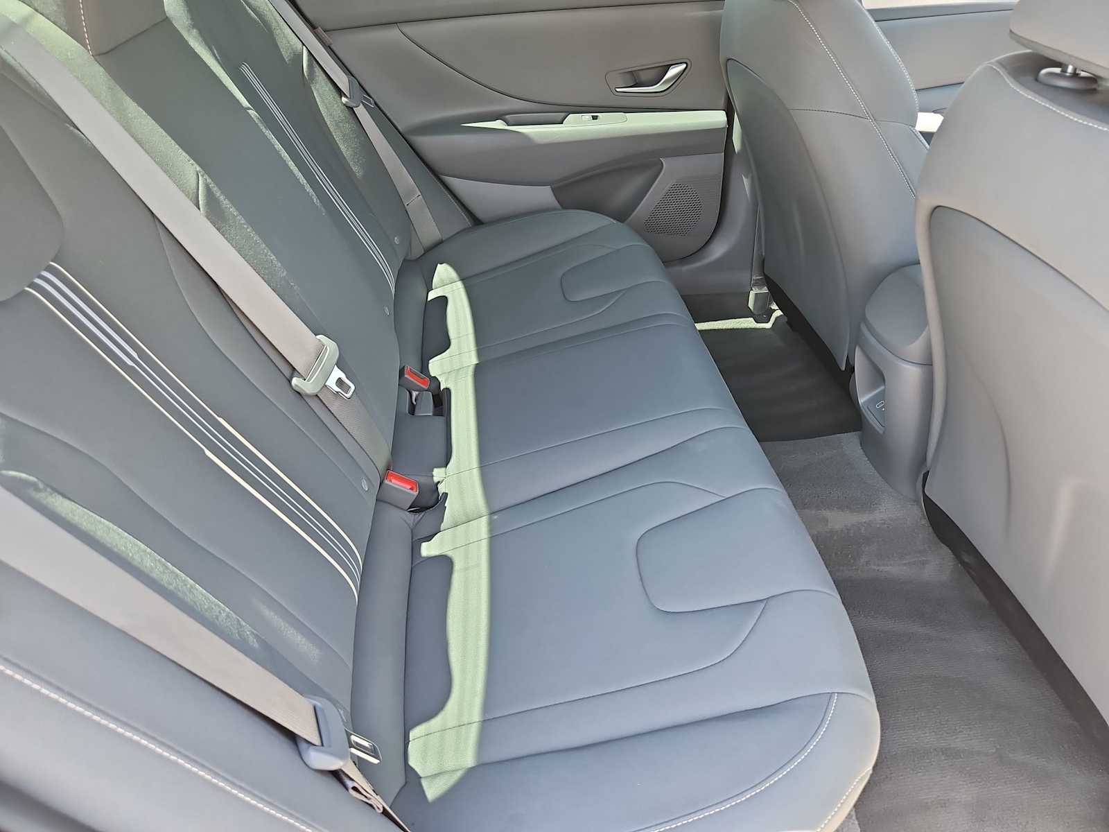 Thumbnail: 2024 Hyundai Elantra - 18