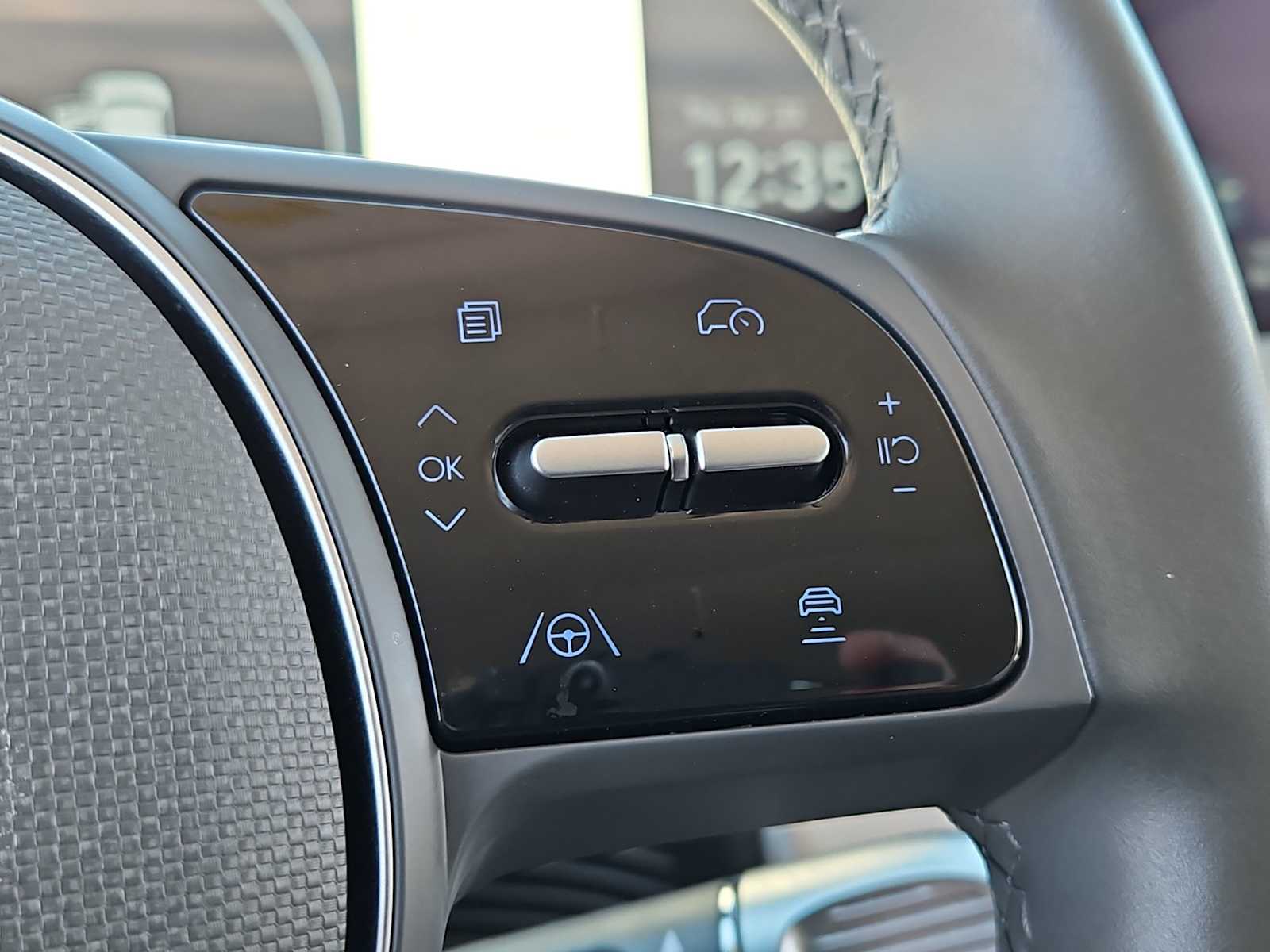 Thumbnail: 2024 Hyundai Ioniq 5 - 24