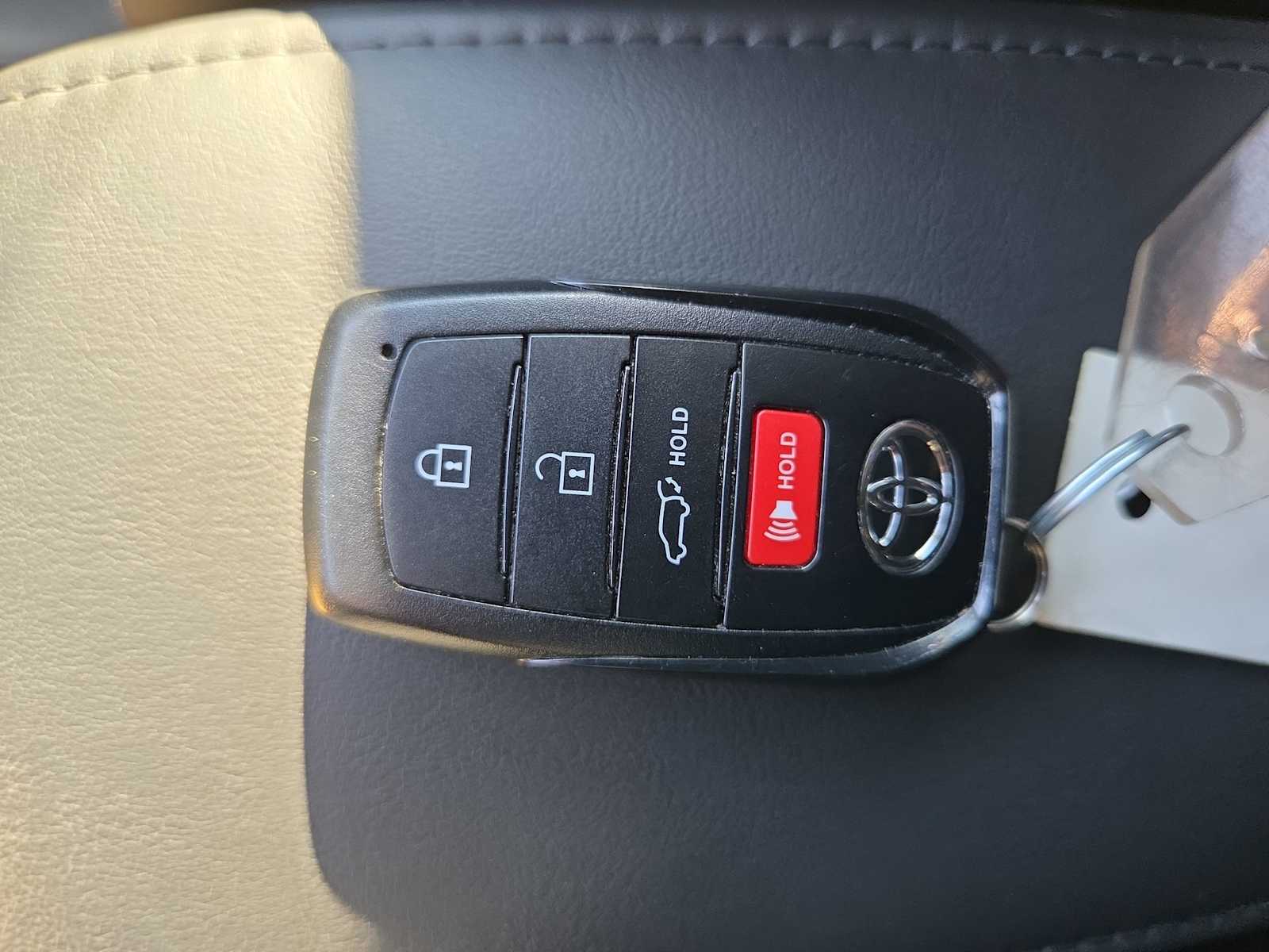 Thumbnail: 2023 Toyota Corolla Cross - 36