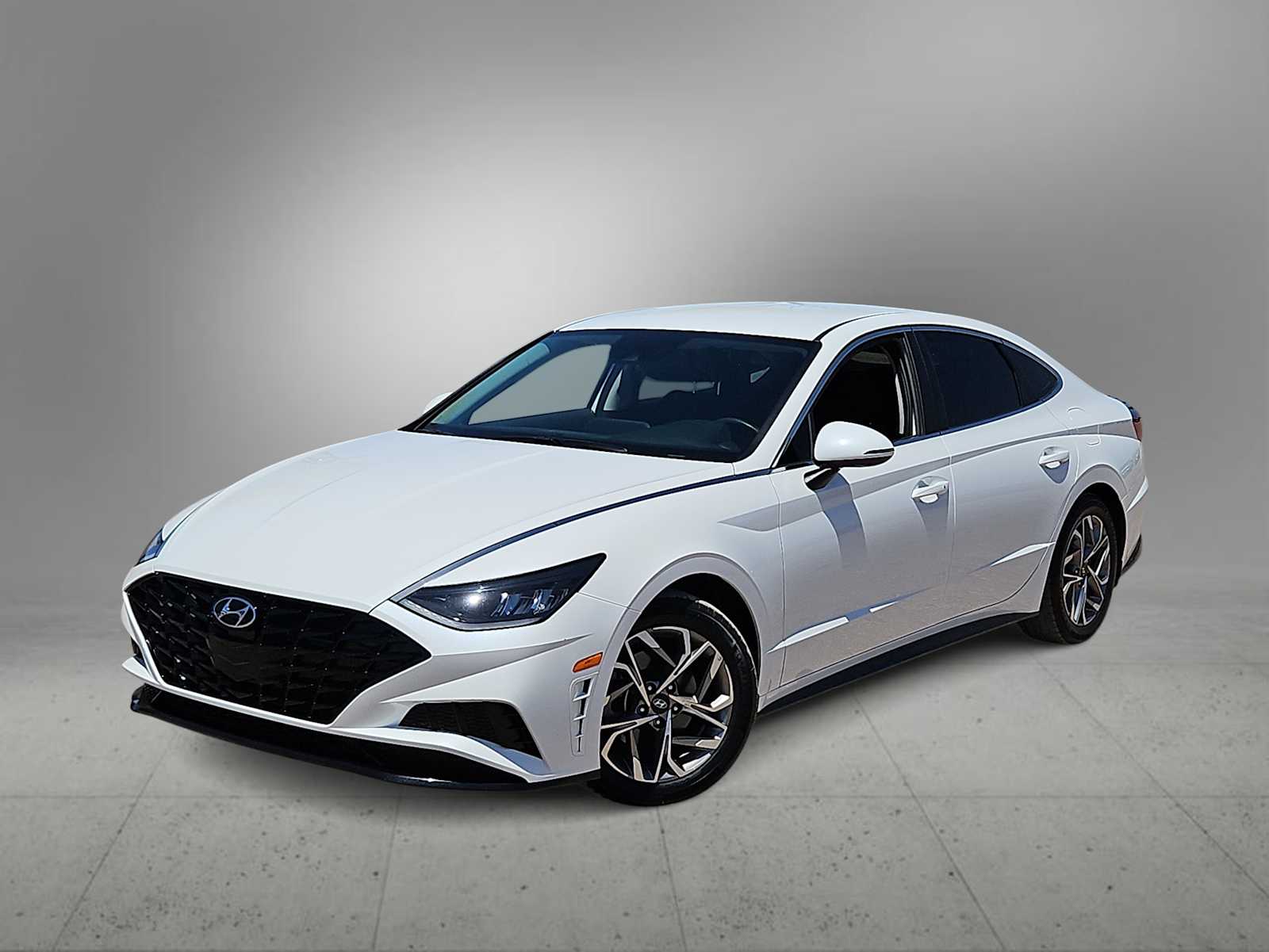 Thumbnail: 2022 Hyundai Sonata - 1