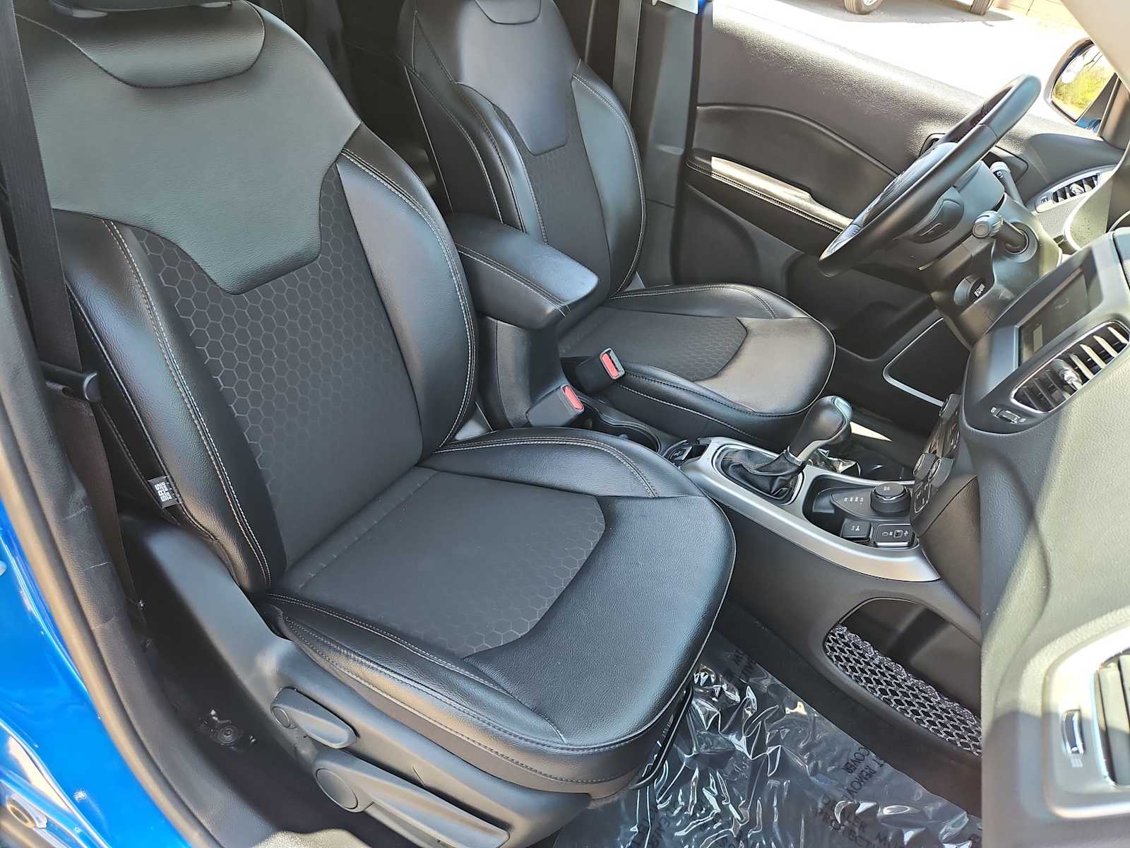Thumbnail: 2020 Jeep Compass - 21