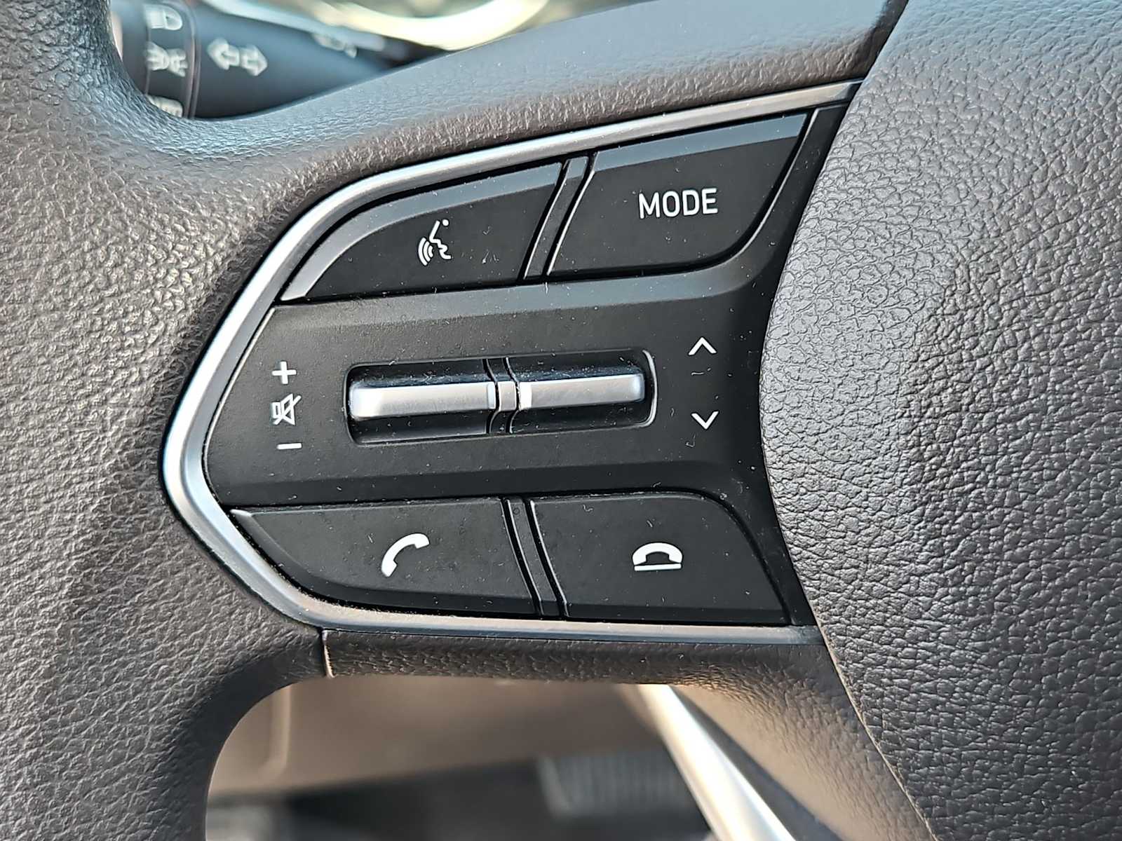 Thumbnail: 2020 Hyundai Santa Fe - 23