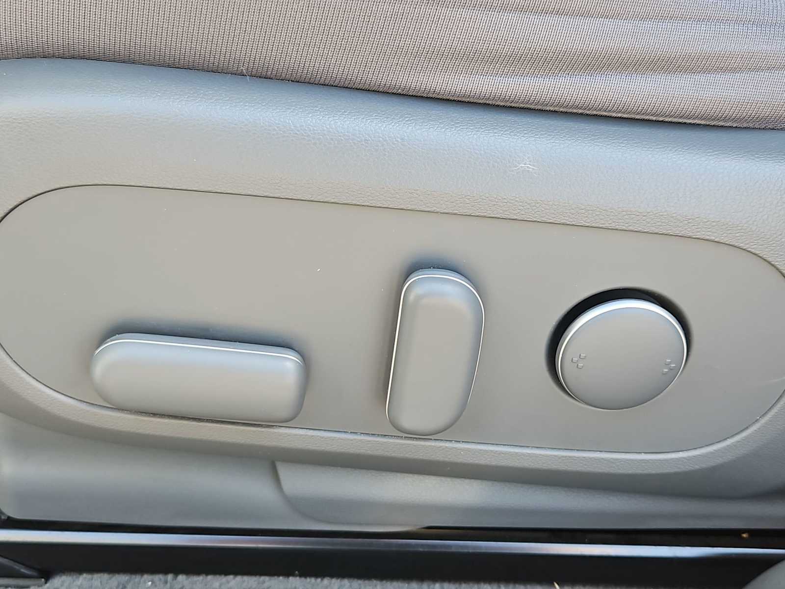 Thumbnail: 2024 Hyundai Ioniq 5 - 17