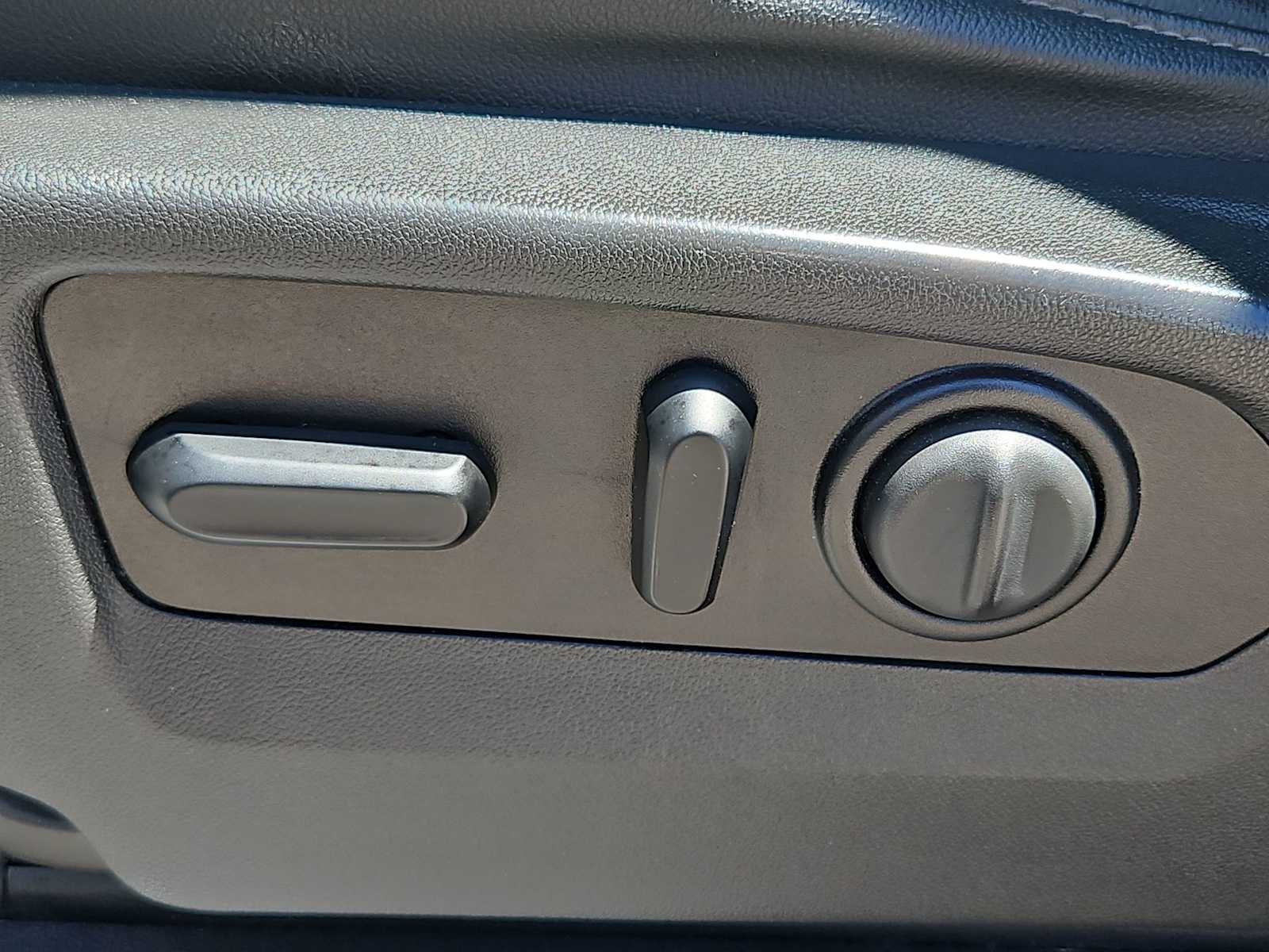 Thumbnail: 2021 Chevrolet Silverado 1500 - 15